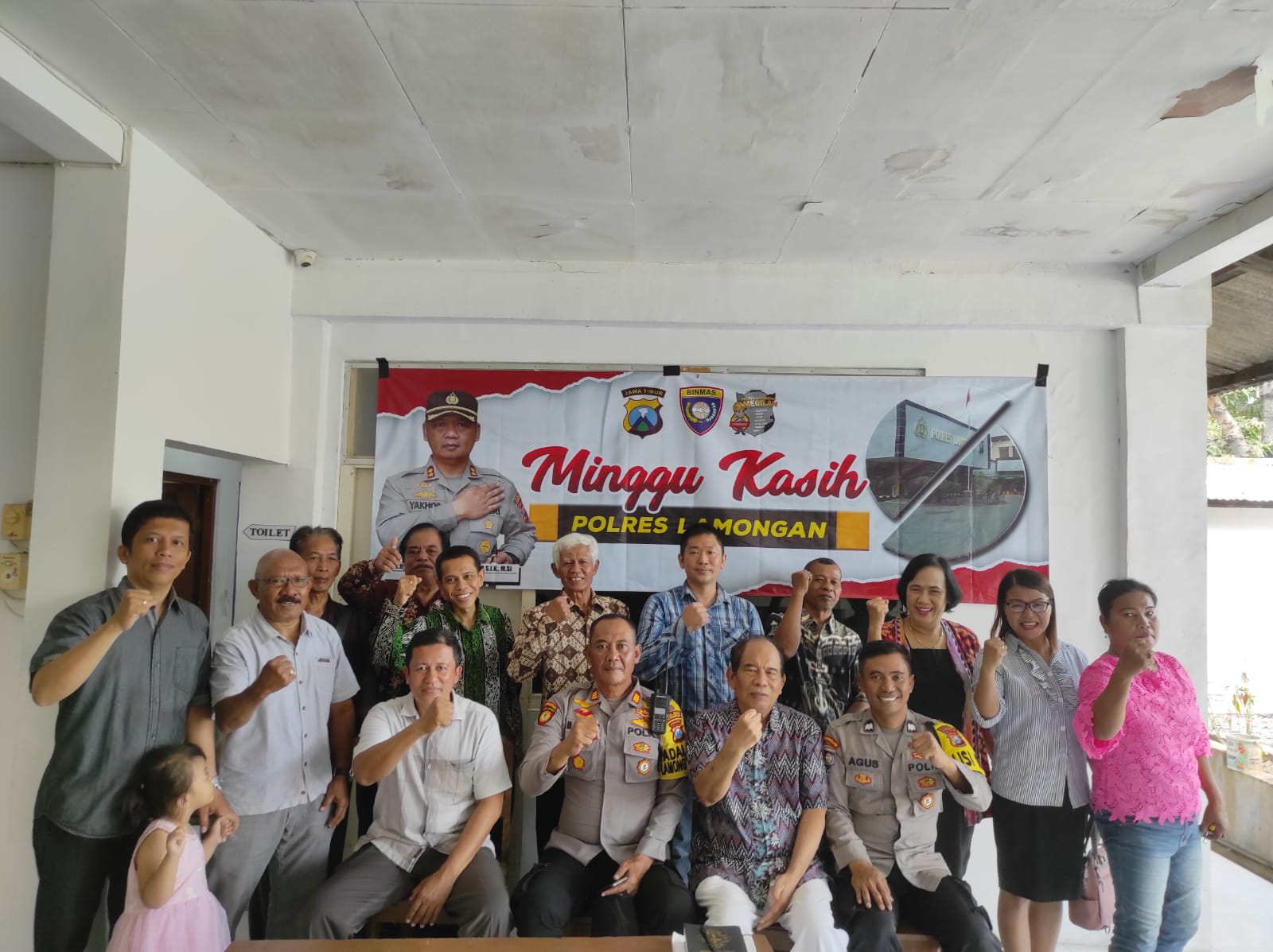 Minggu Kasih Polres Lamongan Berikan Himbauan Sekaligus Pengamanan Ibadah Pagi Umat Nasrani