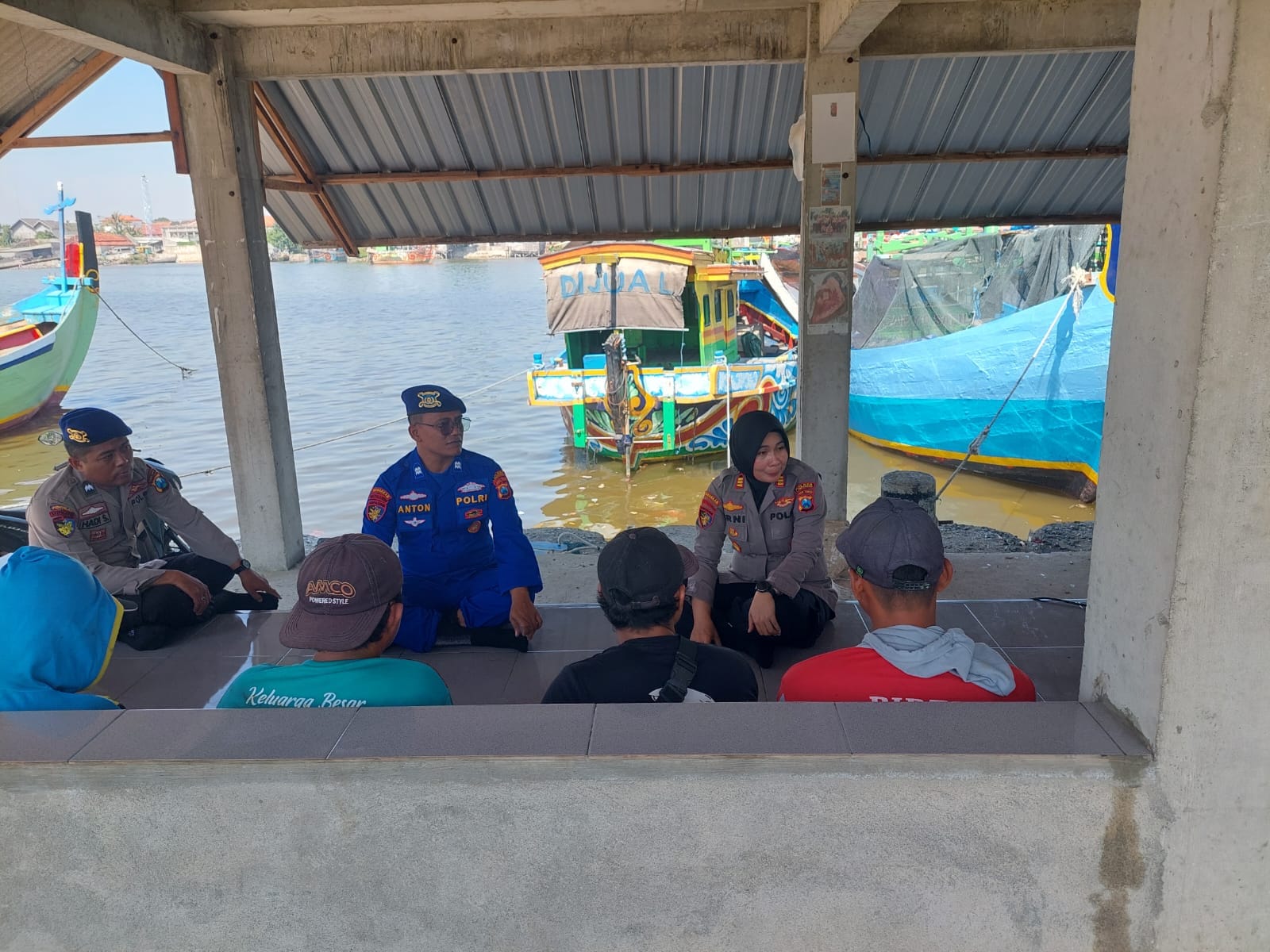 Jumat Curhat Polres Lamongan Bersama Dengan Nelayan Kecamatan Brondong