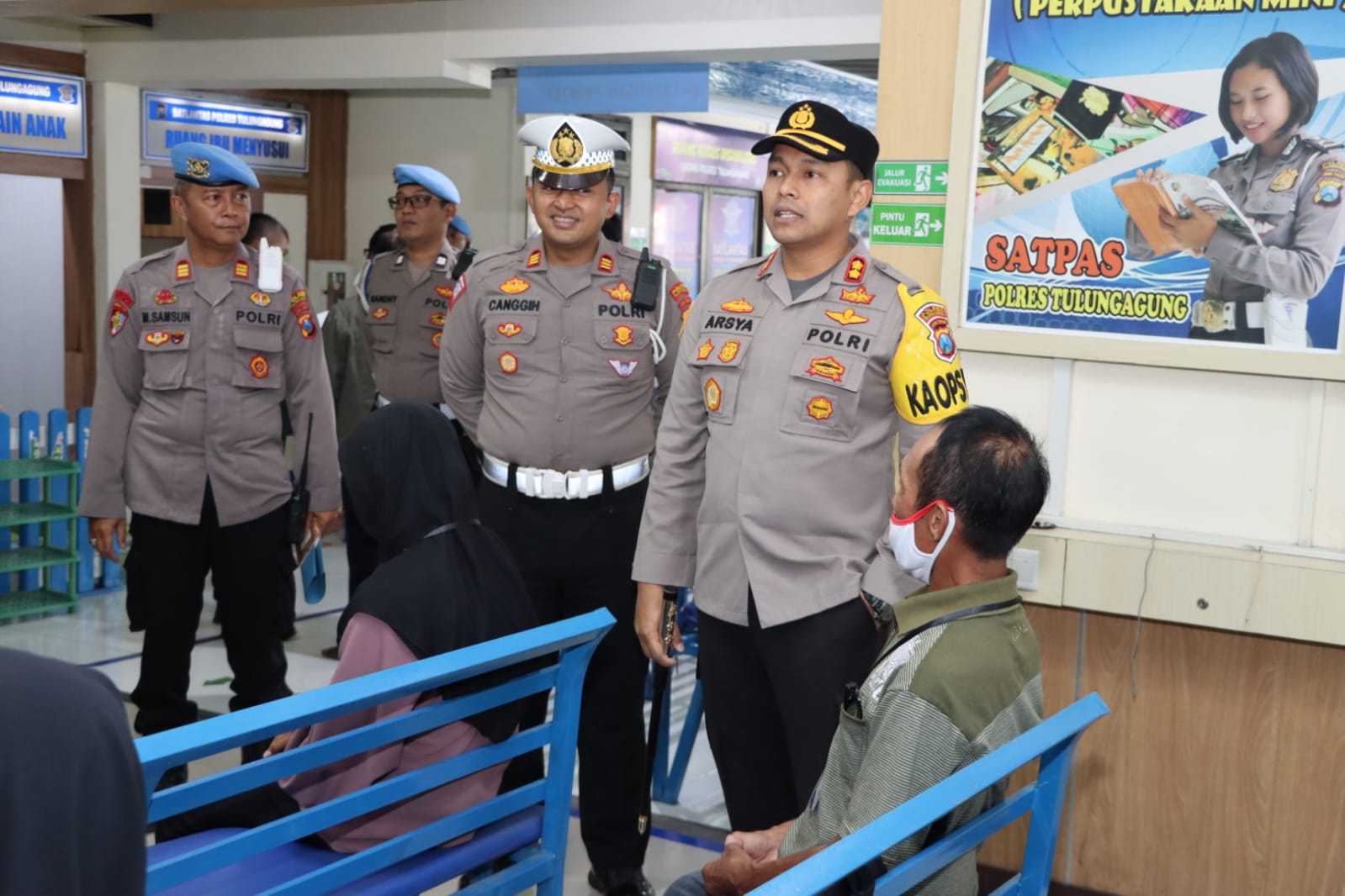 Satpas Polres Tulungagung Permudah Masyarakat Pemohon SIM dengan Nasi Tiwul
