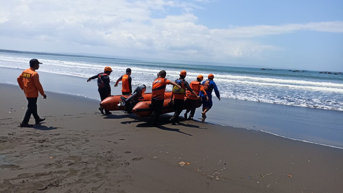 Polresta Banyuwangi dan Tim.SAR Gabungan Sisir Seluruh Perairan Banyuwangi, Cari ABK yang Hilang