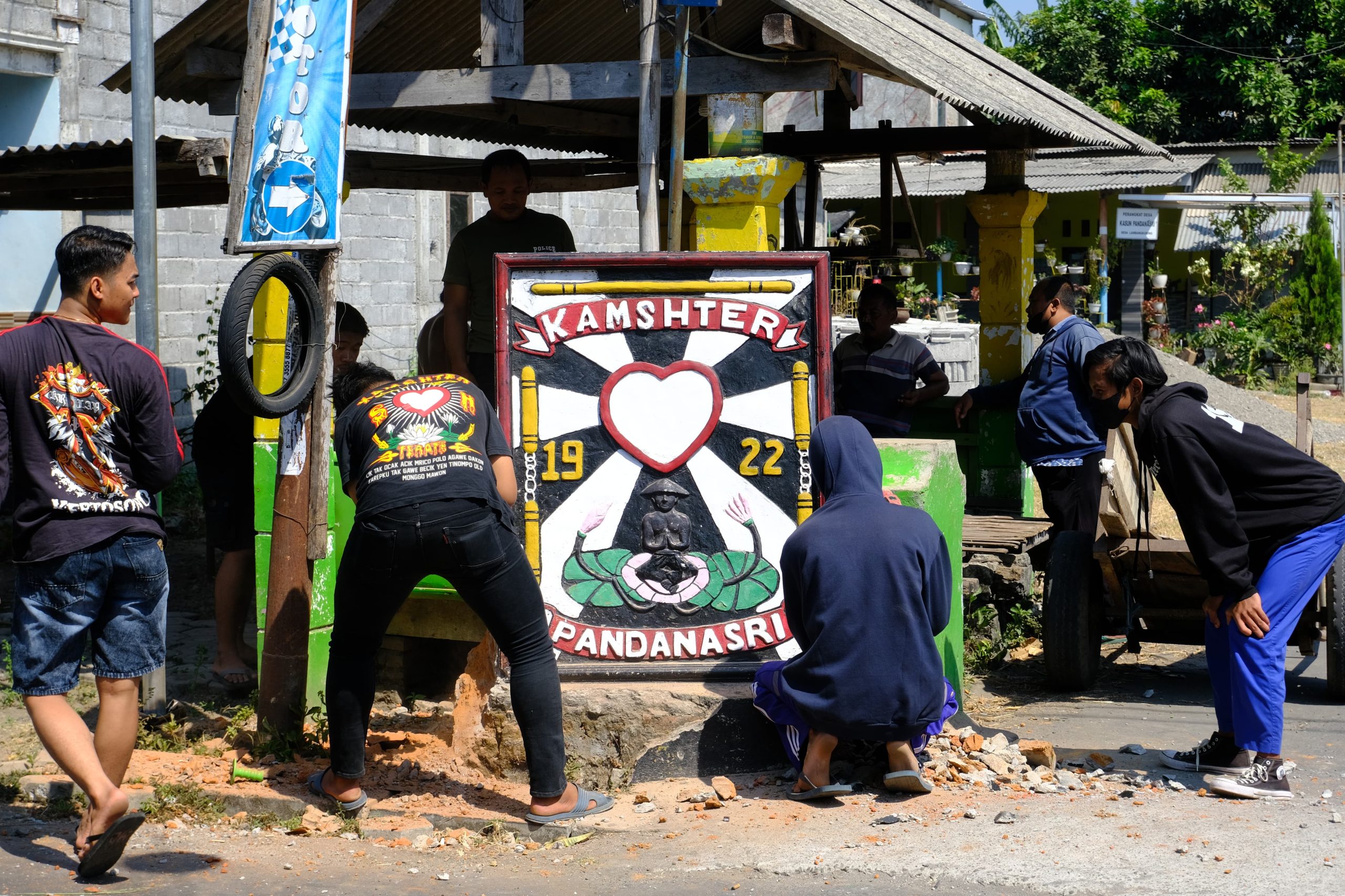 Sebanyak 30 Tugu Pencak Silat di Nganjuk Dibongkar Sukarela, Kapolres Nganjuk Beri Apresiasi