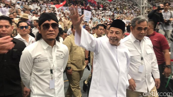 Gibran Rakabuming Sapa Habib Luthfi: Matur Nuwun Sanget