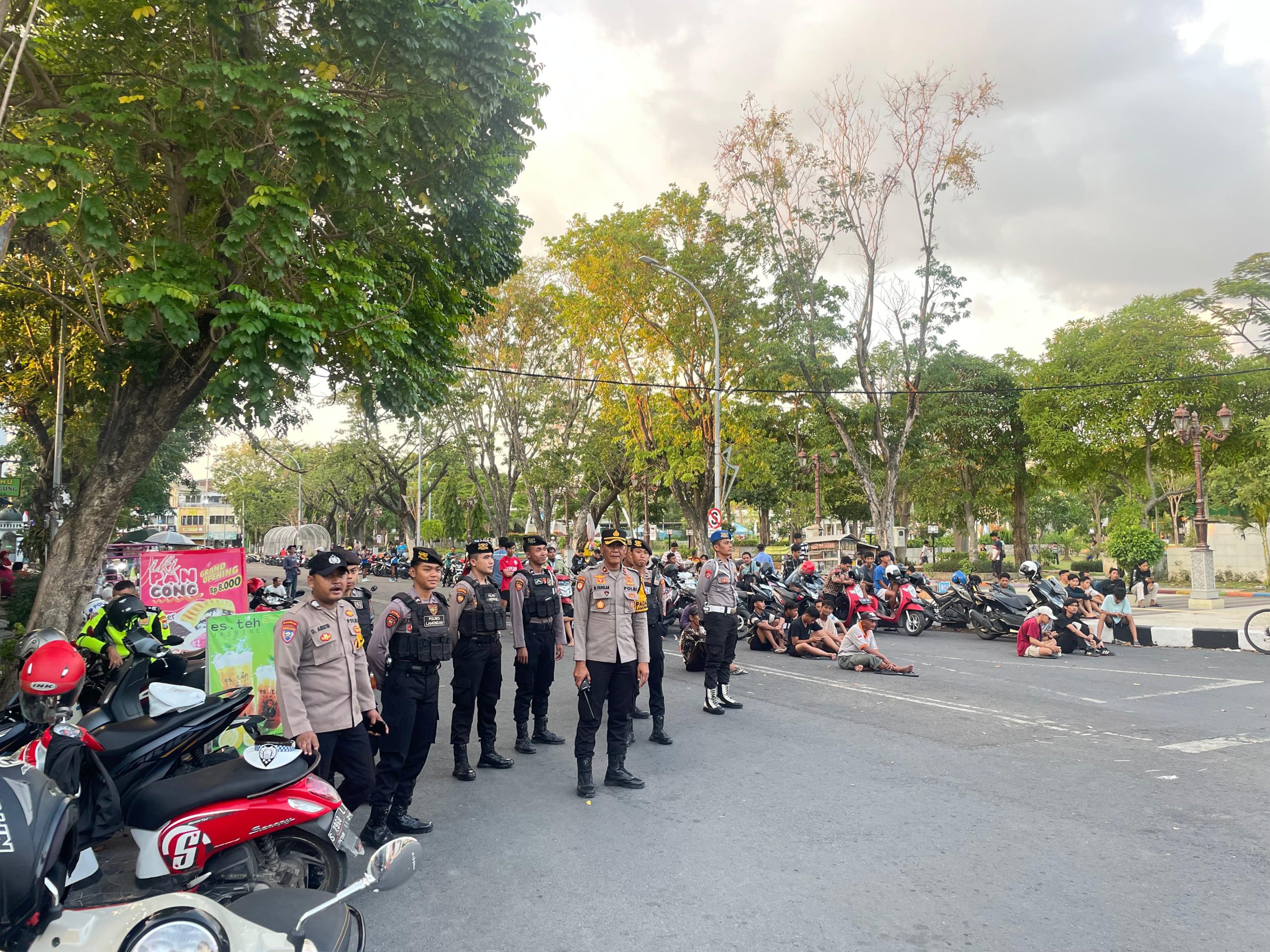 Polres Lamongan Laksanakan Pengamanan NOBAR Kualifikasi Piala Dunia Timnas Indonesia VS Timnas Irak