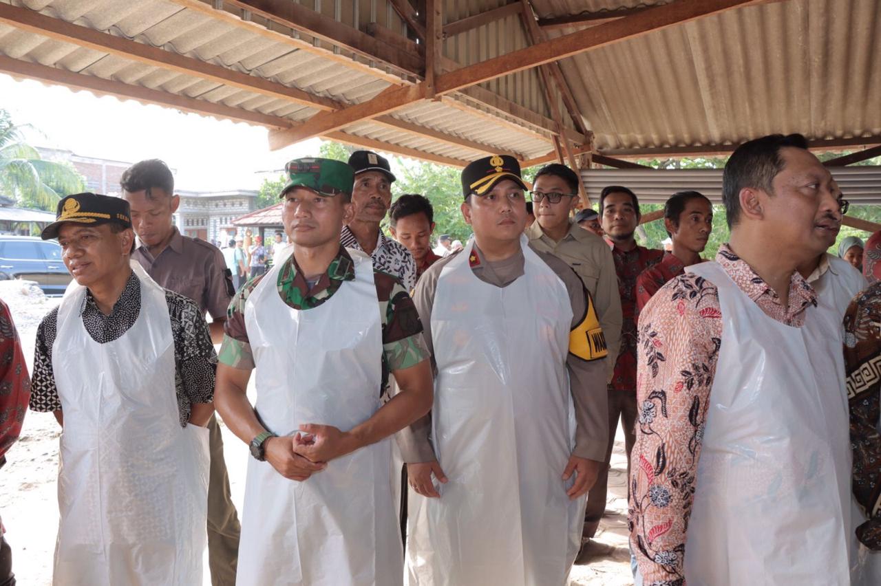 Wakapolres Lamongan bersama Forkopimda Dampingi Pj Gubernur Jatim Kunjungi HFT Glorius Farm