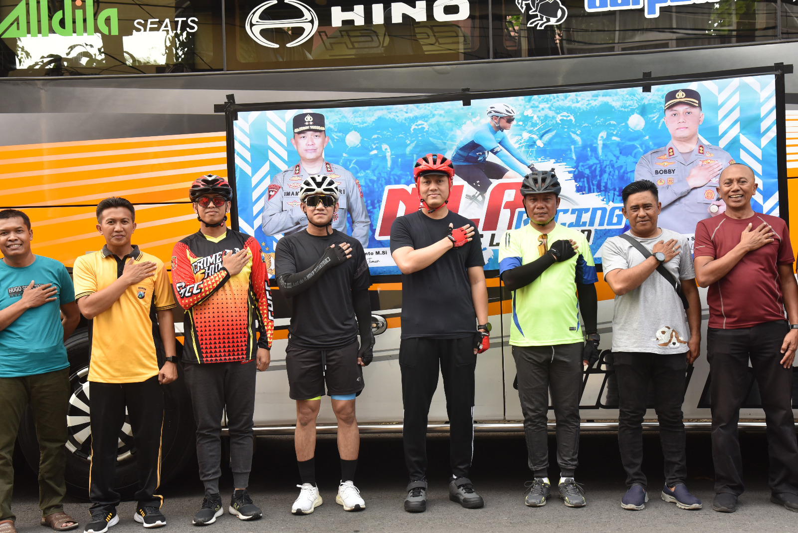 Kapolres Lamongan Berangkatkan Tim Balap Sepeda untuk Tour De Panderman Polda Jatim 2024