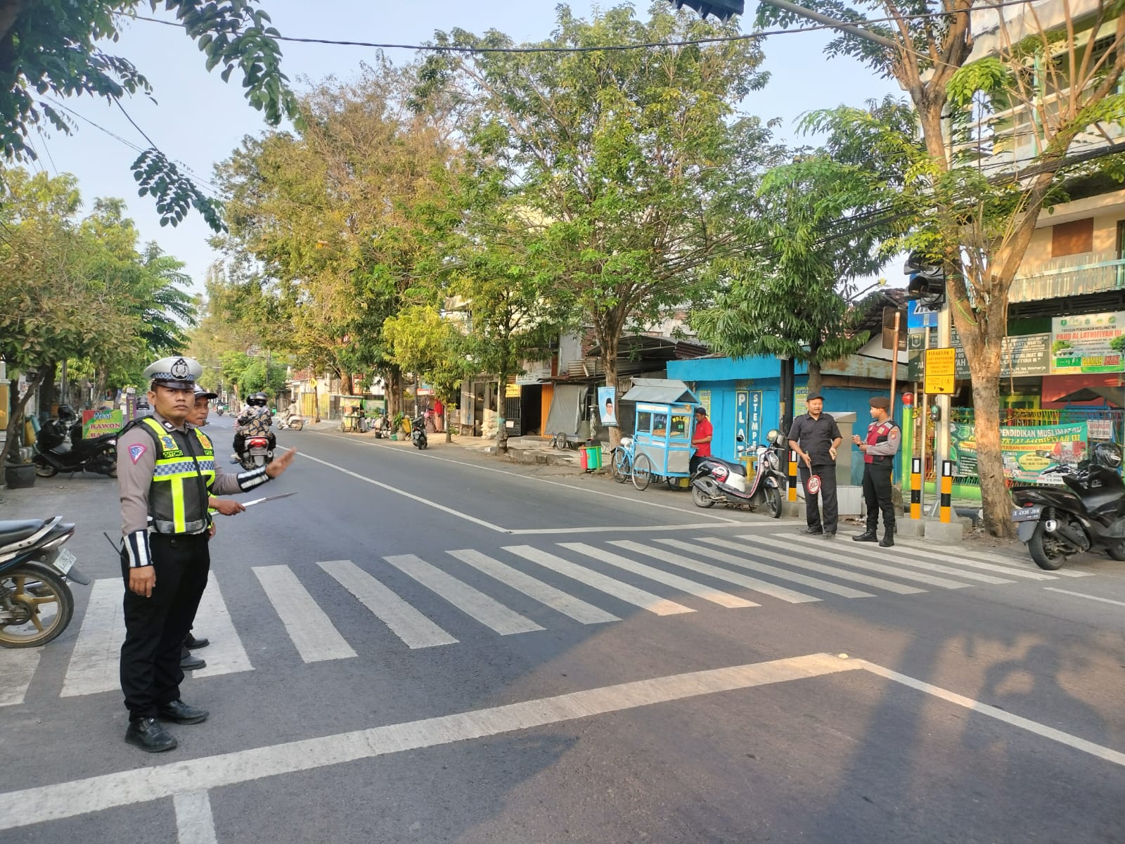 Cegah Terjadinya Laka Lantas Polres Lamongan Laksanakan Commander Wish