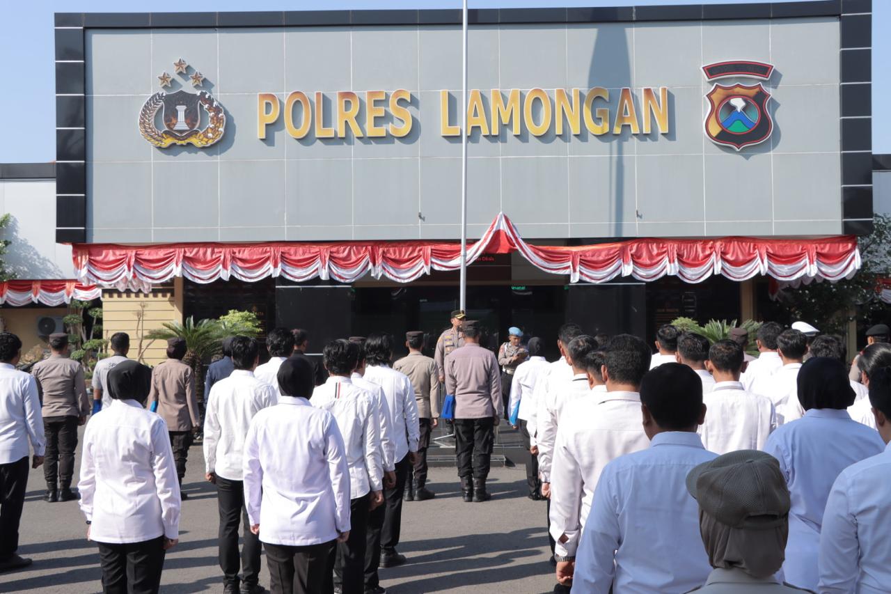 Wakapolres Lamongan Ambil Apel Jam Pimpinan, Tekankan Kesiapan dan Tanggung Jawab Anggota