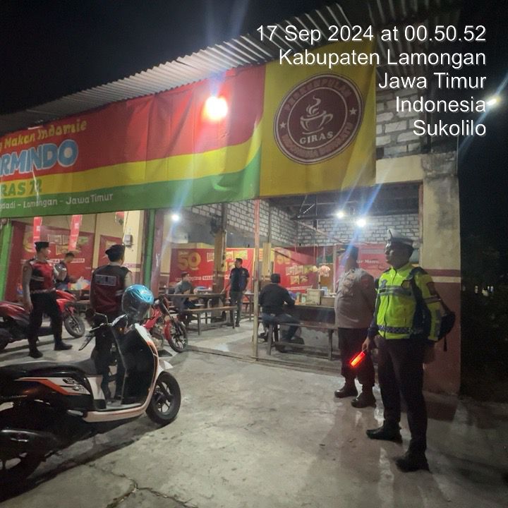 Personel Polres Lamongan Jaga Keamanan Wilayah Melalui Patroli Harkamtibmas