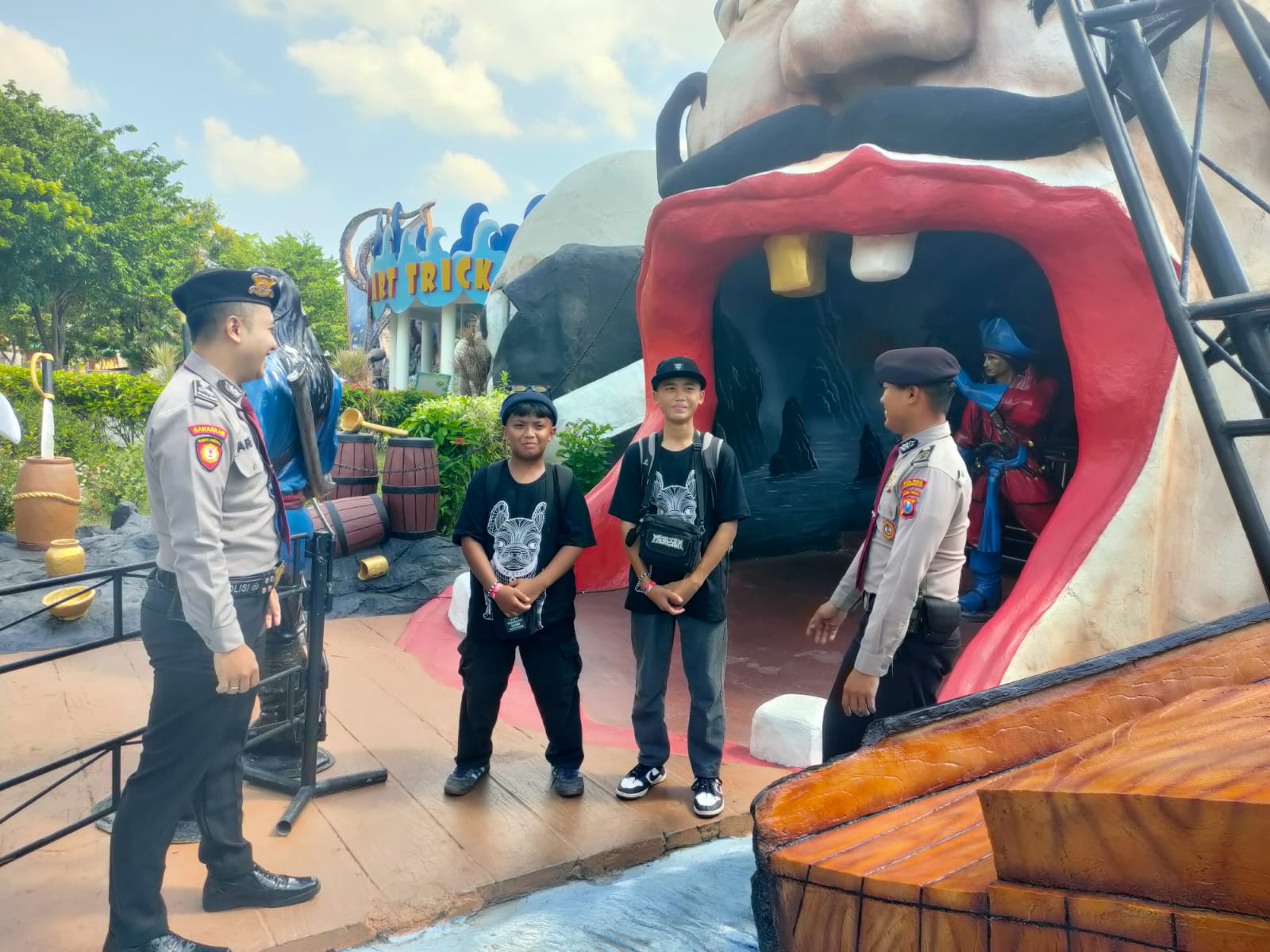 Polres Lamongan Laksanakan Pengamanan Obyek Wisata Selama Hari Libur
