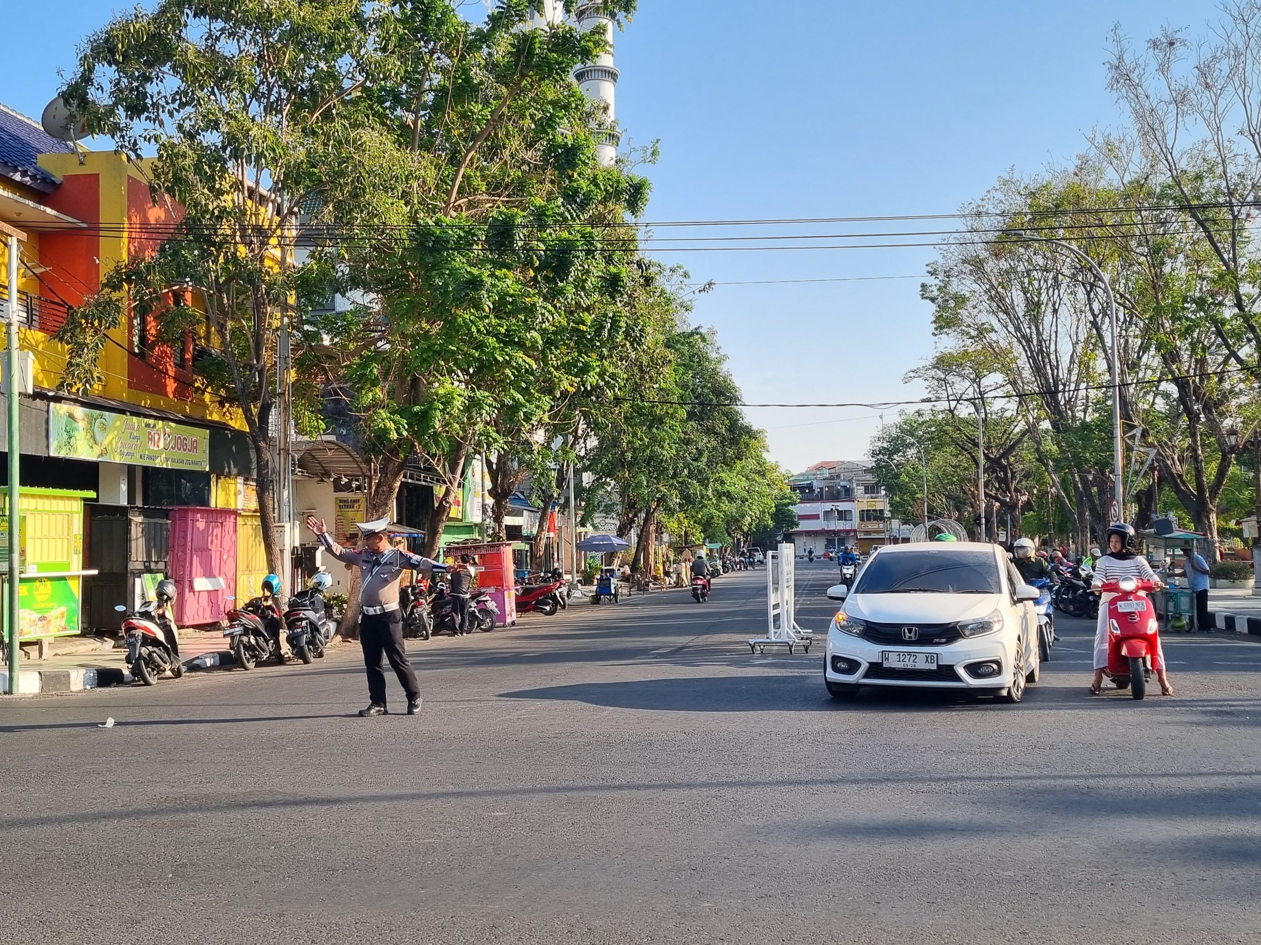 Personel Polres Lamongan Laksanakan CW Pagi Demi Kelancaran Lalu Lintas