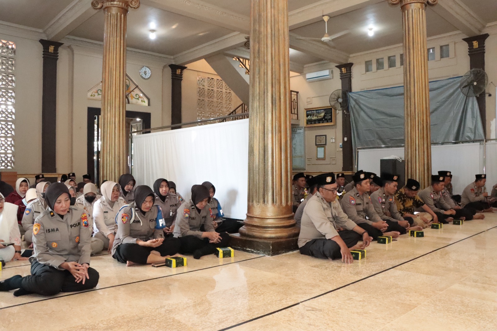 Polres Lamongan Polda Jatim Gelar Peringatan Isra’ Mi’raj 2023/1444 H Dengan Dzikir Bersama