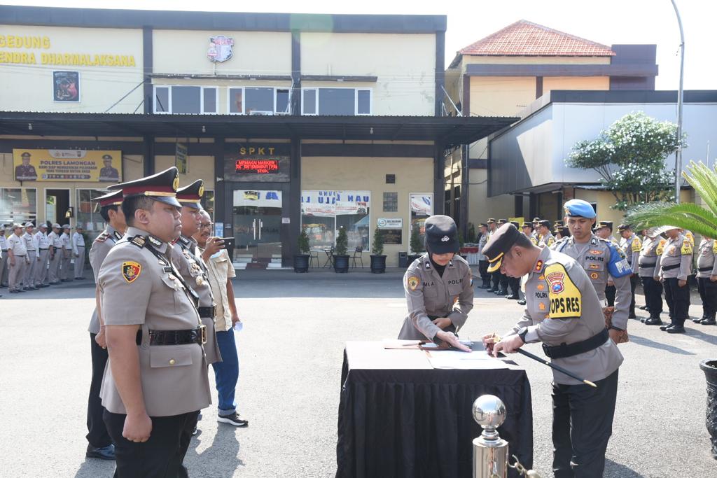 Pimpin Sertijab Kasat Reskrim, Kasat Intelkam Dan Kenaikan Pangkat Pengabdian, Ini Pesan Kapolres Lamongan