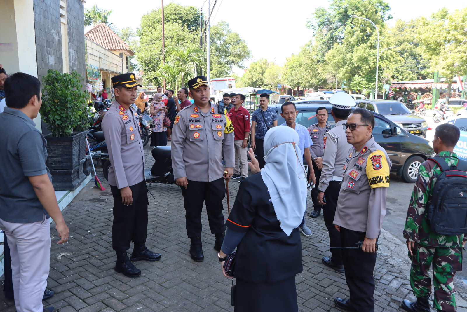 Polres Ngawi Melakukan Pengamanan Sistem Ring Untuk Sambut Kunker Presiden Jokowi