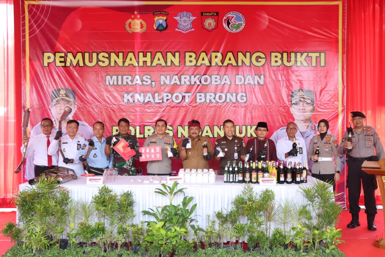 Polres Nganjuk Musnahkan Barang Bukti Sitaan Narkoba, Miras dan Knalpot Brong