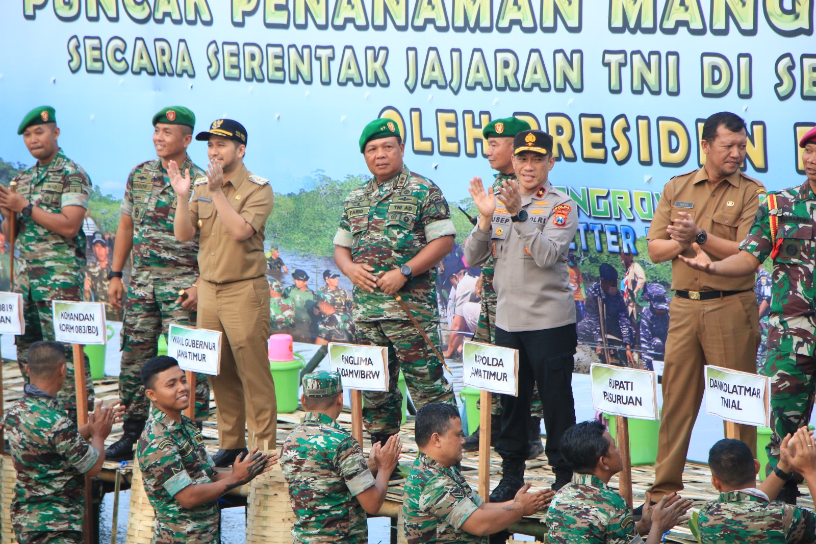 Wakapolda Jatim Turut Serta Pada Puncak Penanaman Mangrove Nasional di Pasuruan