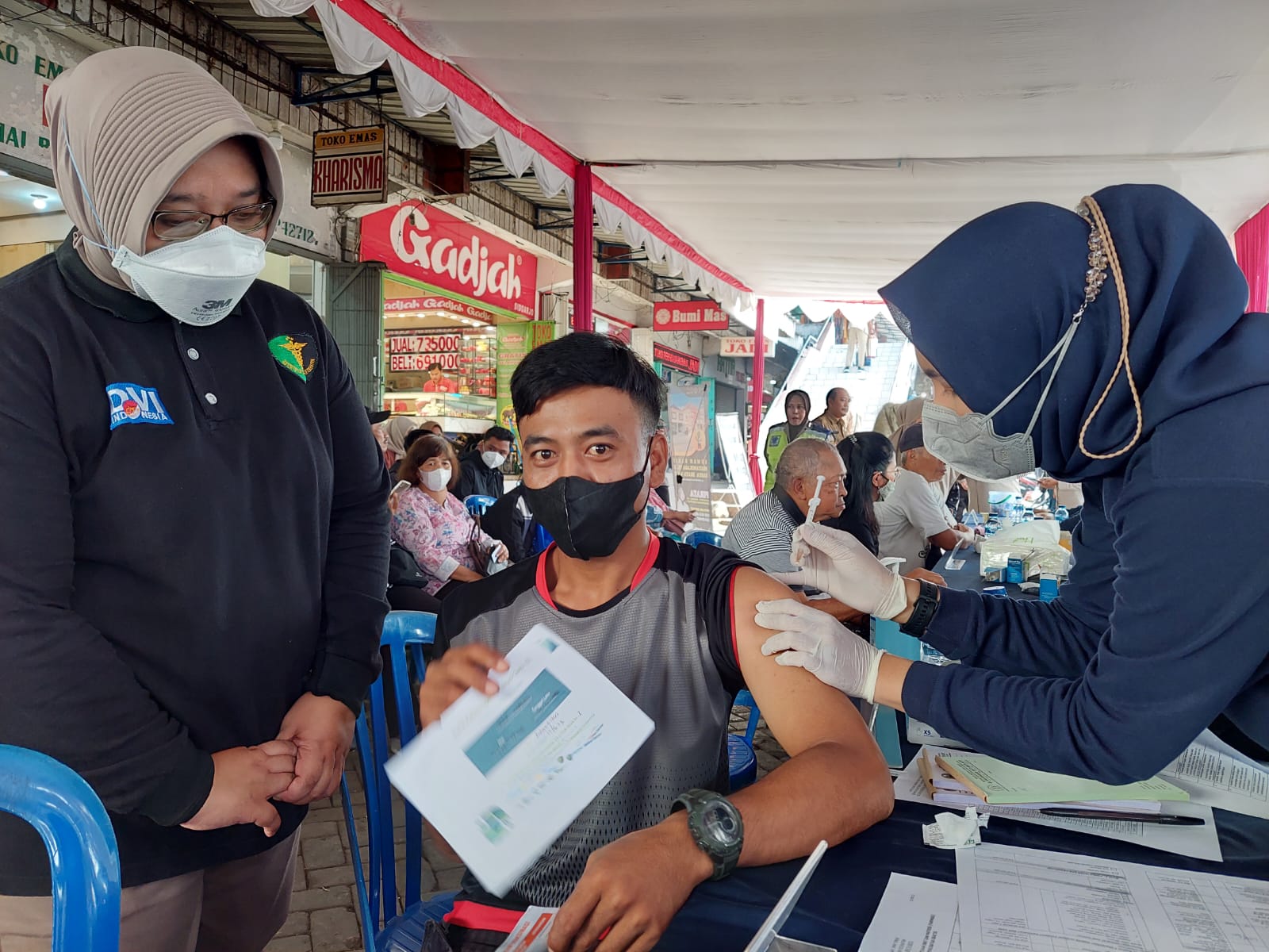 Sambut Hari Bhayangkara ke-77, Polres Malang Gelar Pengobatan Gratis
