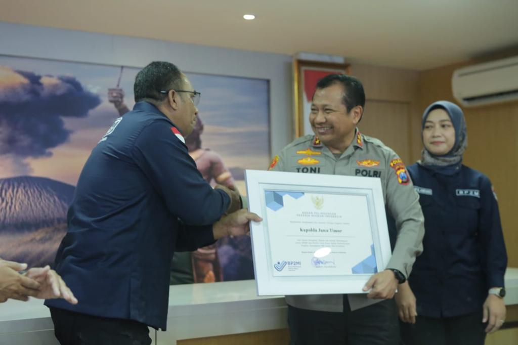 Polda Jatim Raih Penghargaan dari BP2MI Atas Prestasi Ungkap TPPO