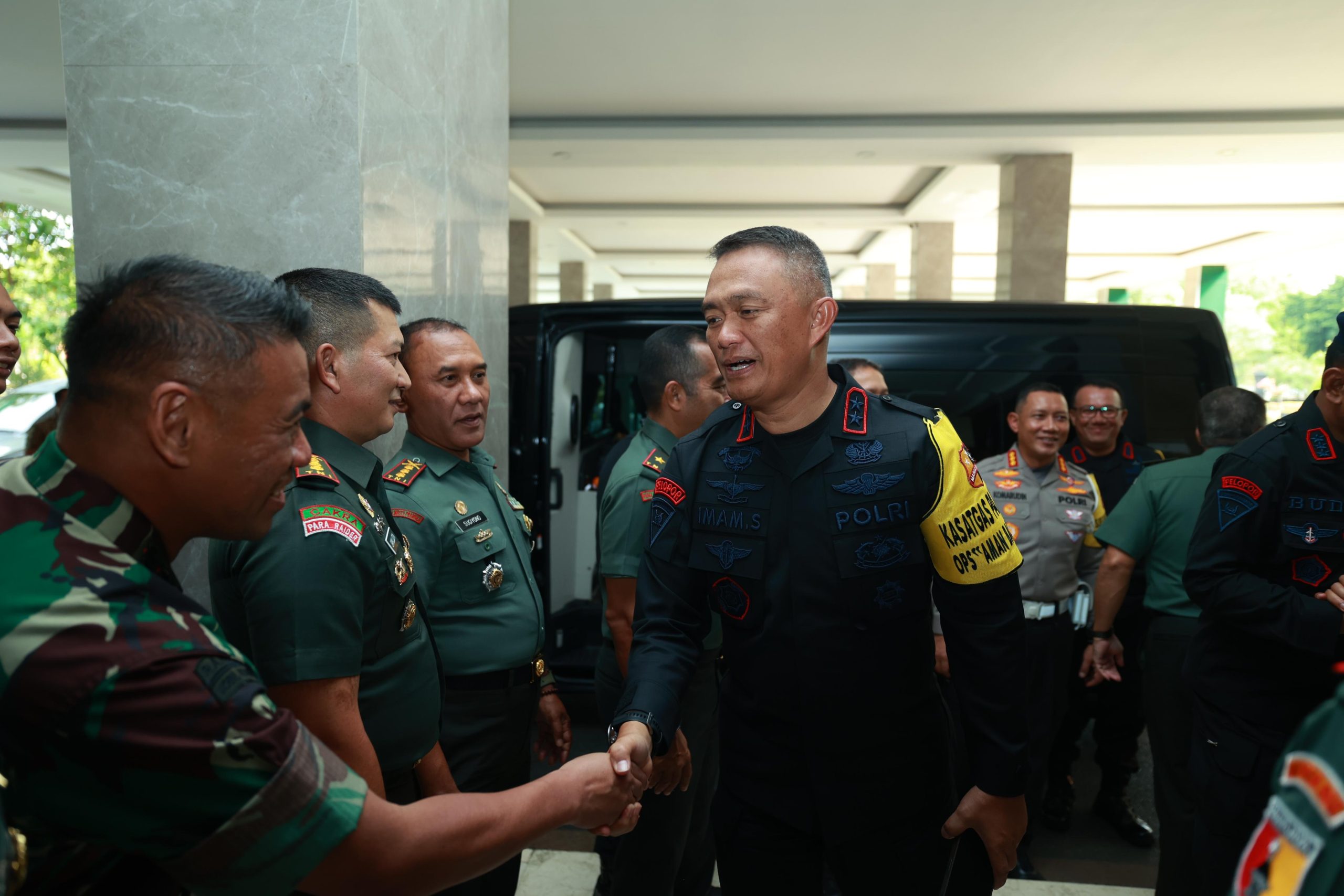 Sinergitas TNI-Polri Kawal Pemilu Damai 2024, Kapolda Jatim Kunjungi Kodam V Brawijaya