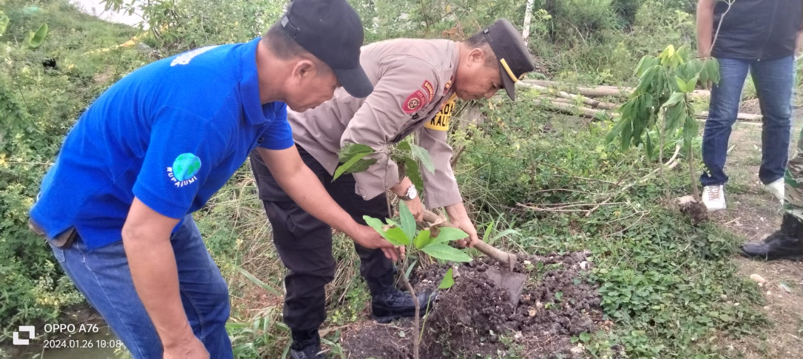Kapolsek Kalitengah Hadiri Bhakti Sosial Dengan Tema “Penanaman Pohon”