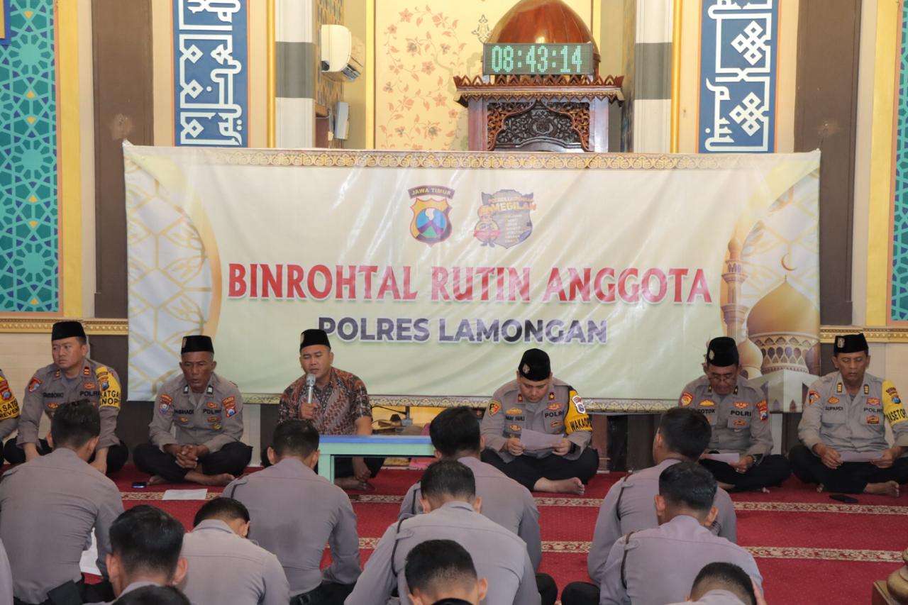 Polres Lamongan Gelar Binrohtal di Masjid Al Busrah