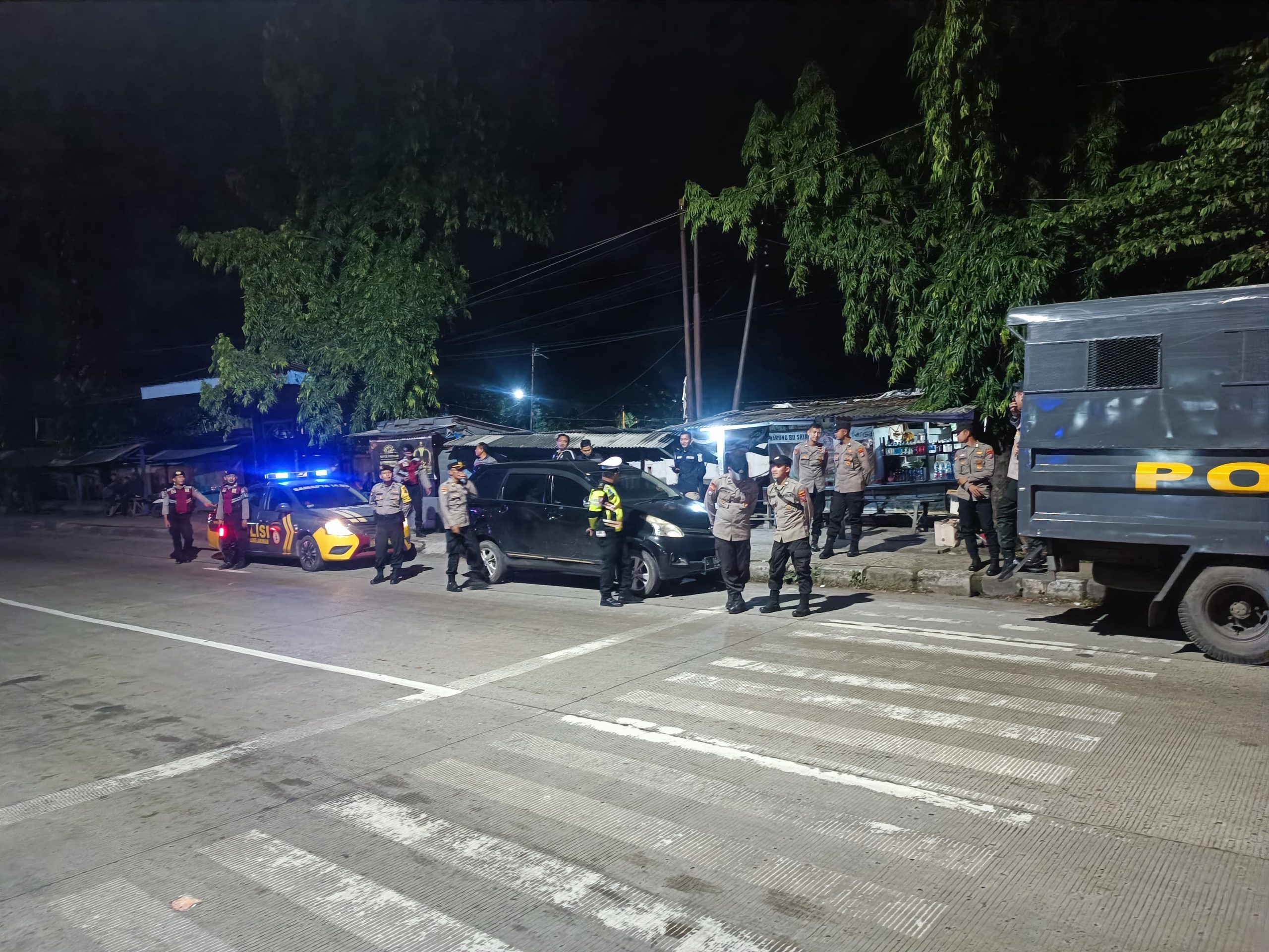 Polres Lamongan Gelar Patroli Harkamtibmas Selama Tahap Hitung Suara Pemilu 2024