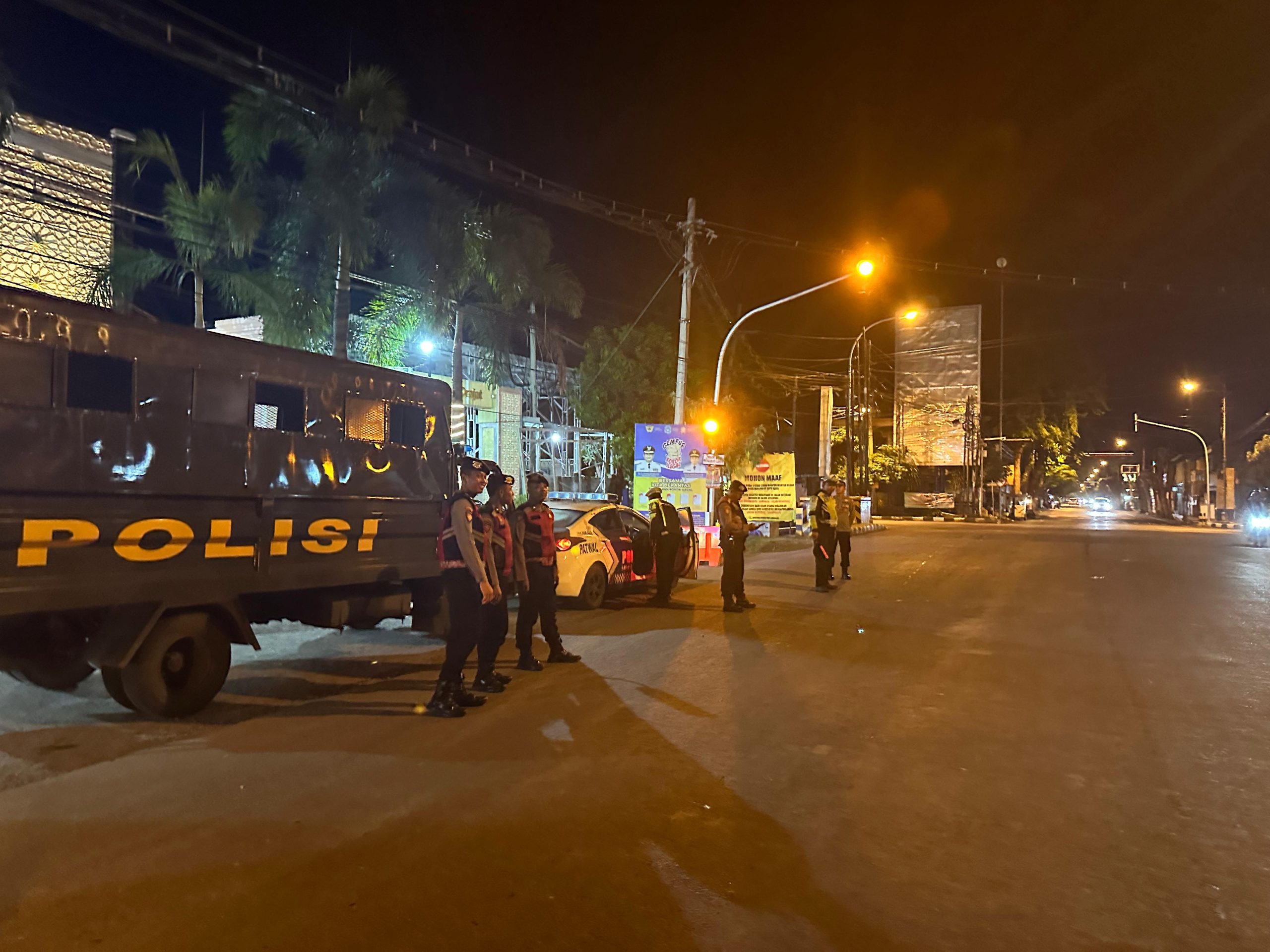 Polres Lamongan Gelar Patroli Harkamtibmas Selama Tahap Hitung Suara Pemilu 2024