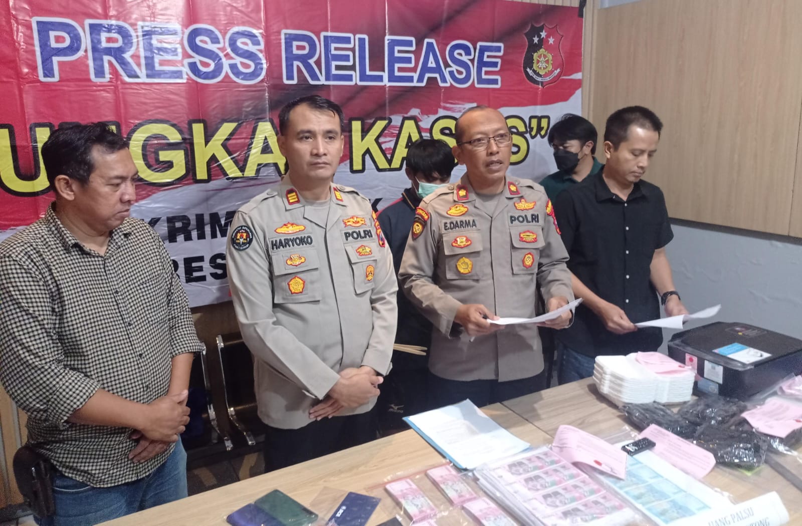 Polisi Berhasil Bongkar Sindikat Upal di Surabaya Dua Tersangka Diamankan