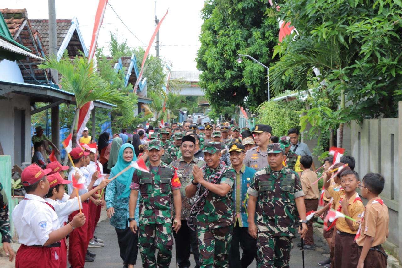 Kapolres Lamongan Hadiri Wasev TMMD Ke 119 Di Desa Brengkok Kecamatan Brondong