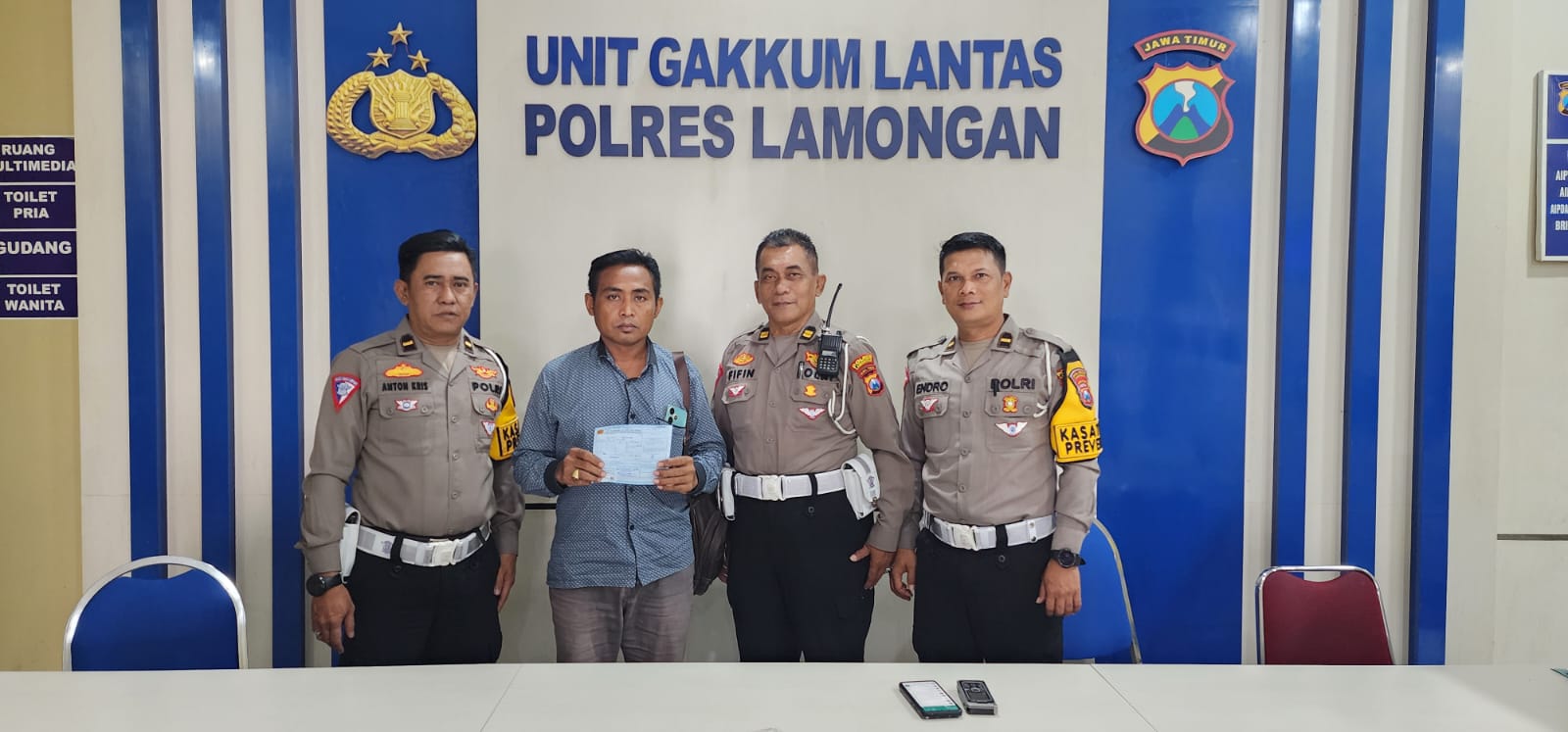Quick Respon Polres Lamongan Terkait Bus Viral di Medsos, Satlantas Tindak Tegas dengan Penilangan