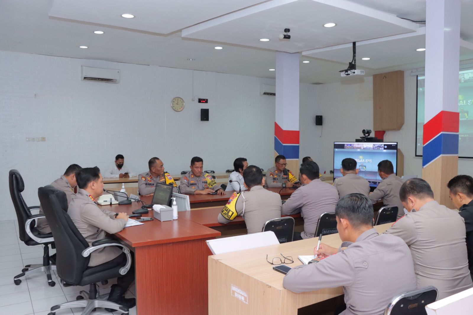 Polres Lamongan Ikuti Zoom Meeting Dalam Rangka Persiapan Ops Ketupat Semeru 2024