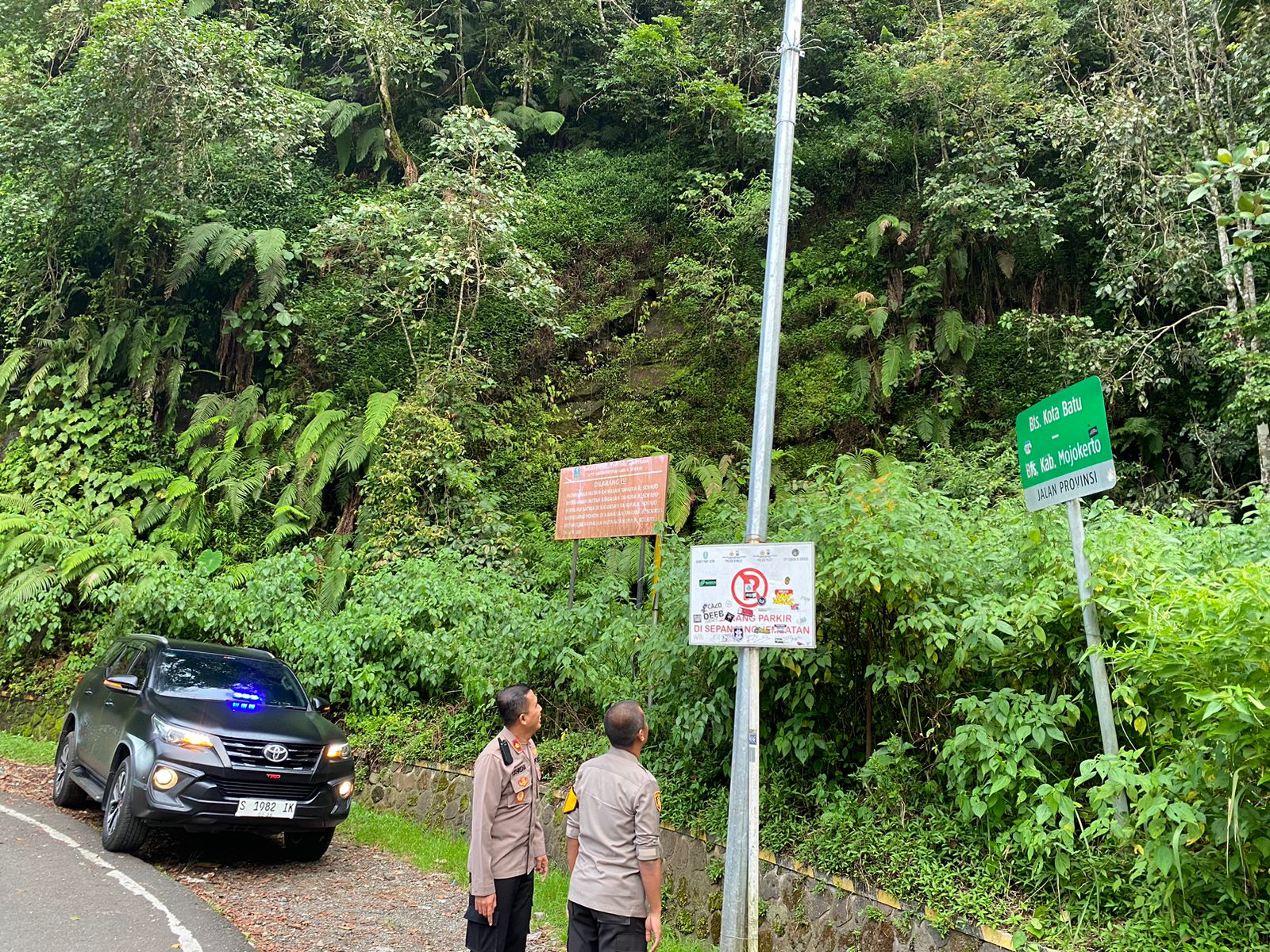 Kapolres Mojokerto Pantau Jalur Ekstrem Mojokerto – Batu di Operasi Ketupat Semeru 2024