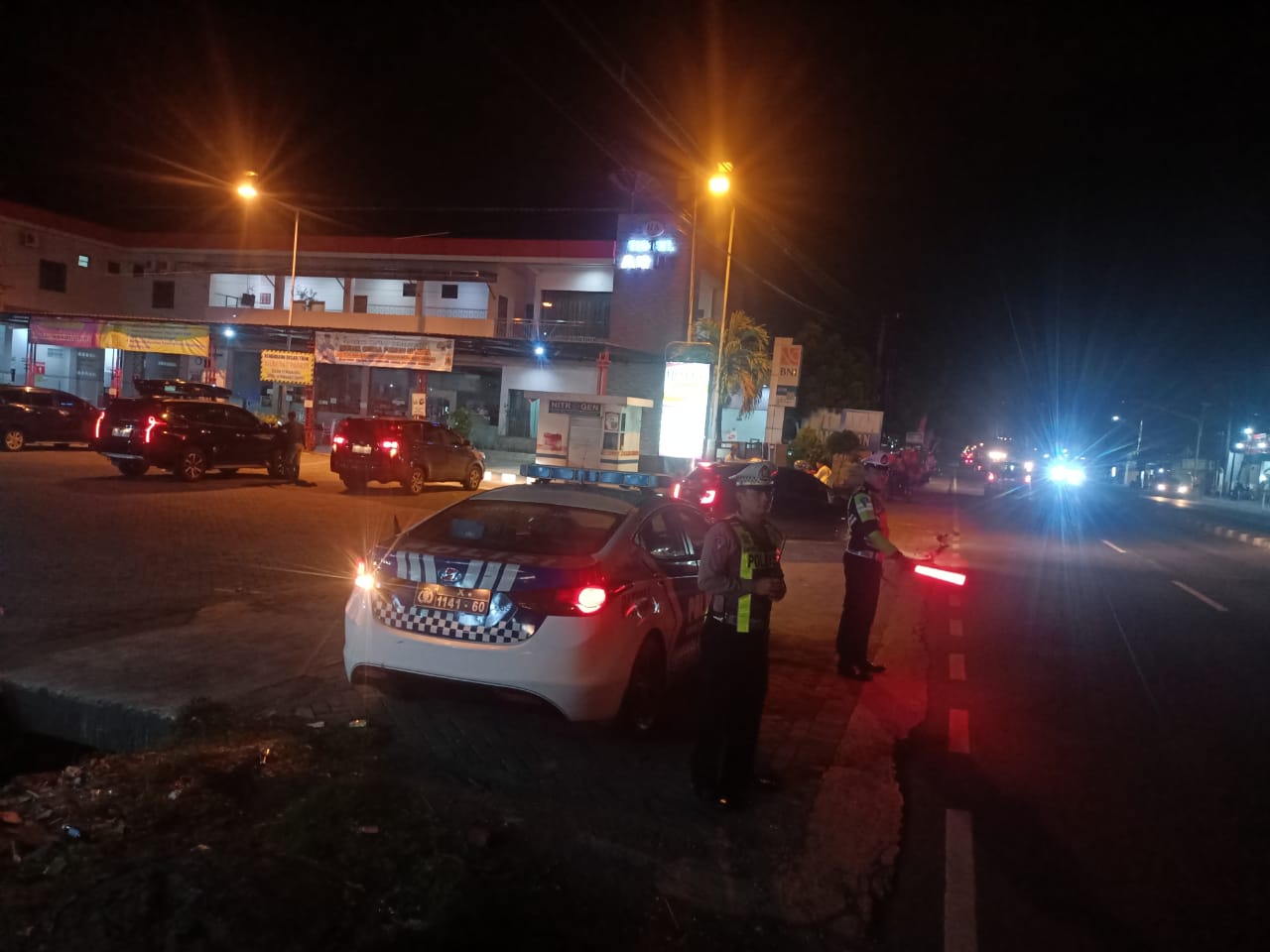Pos Pelayanan Terminal Lakukan Patroli Blue Light dalam Operasi Ketupat Semeru 2024 Polres Lamongan