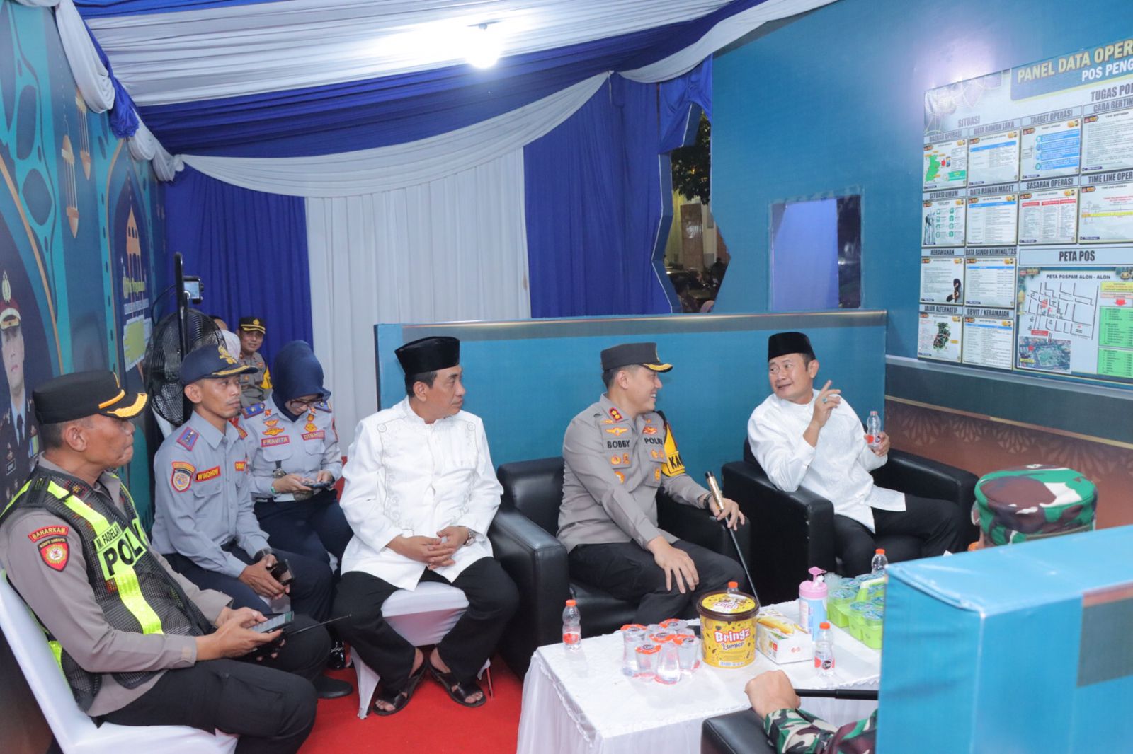 Kapolres Lamongan dan Forkopimda Cek Pos Pam dan Pos Yan Operasi Ketupat Semeru 2024