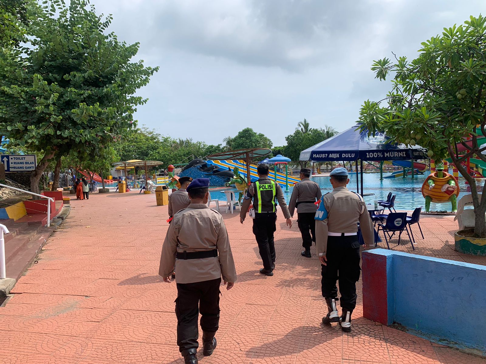 Pos PAM WBL Gencar Lakukan Patroli di Wisata Bahari Lamongan Selama Ops Ketupat Semeru 2024