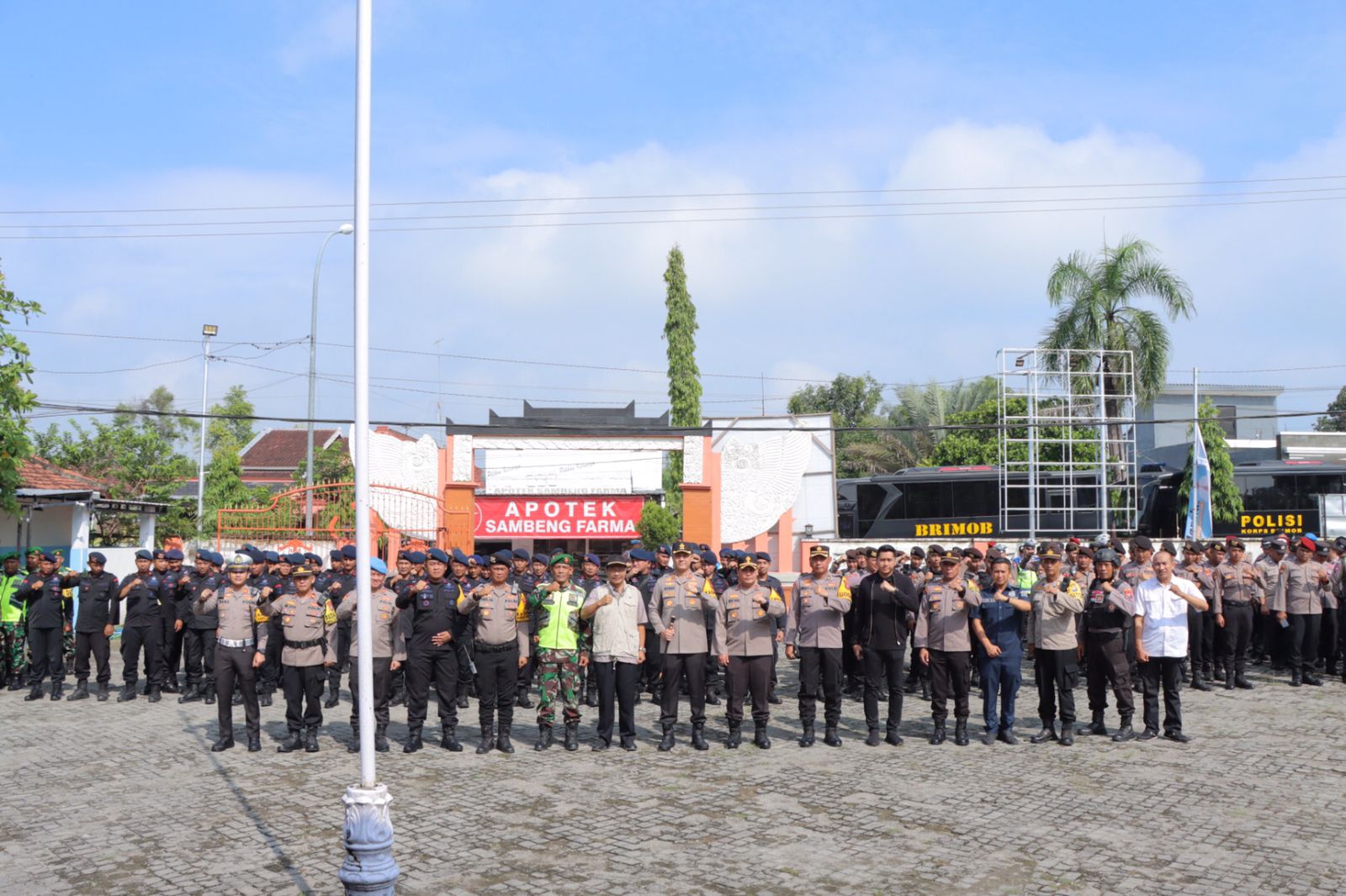 Kapolres Lamongan Pimpin Apel Antisipasi Aksi Damai Solidaritas Salah Satu Perguruan Silat di Polsek Sambeng