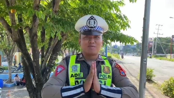 Live Report Situasi Terkini Arus Lalu Lintas Wilayah Lamongan oleh Personel Ops Ketupat Semeru Polres Lamongan