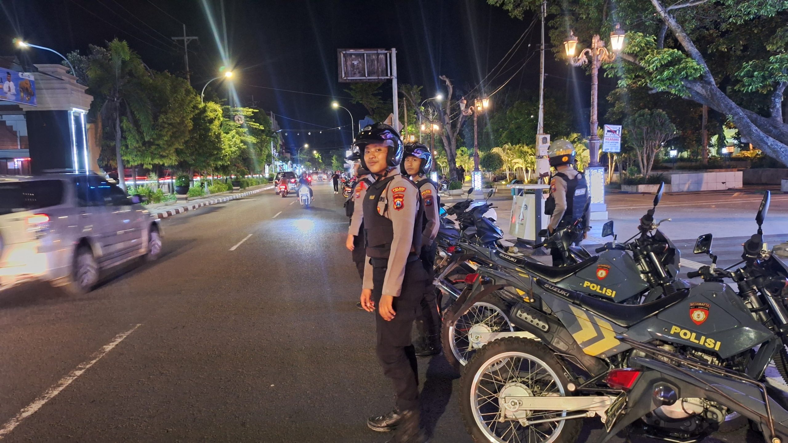 Satgas Preventif Ops Ketupat Semeru 2024 Polres Lamongan Gelar Patroli Tempat Umum