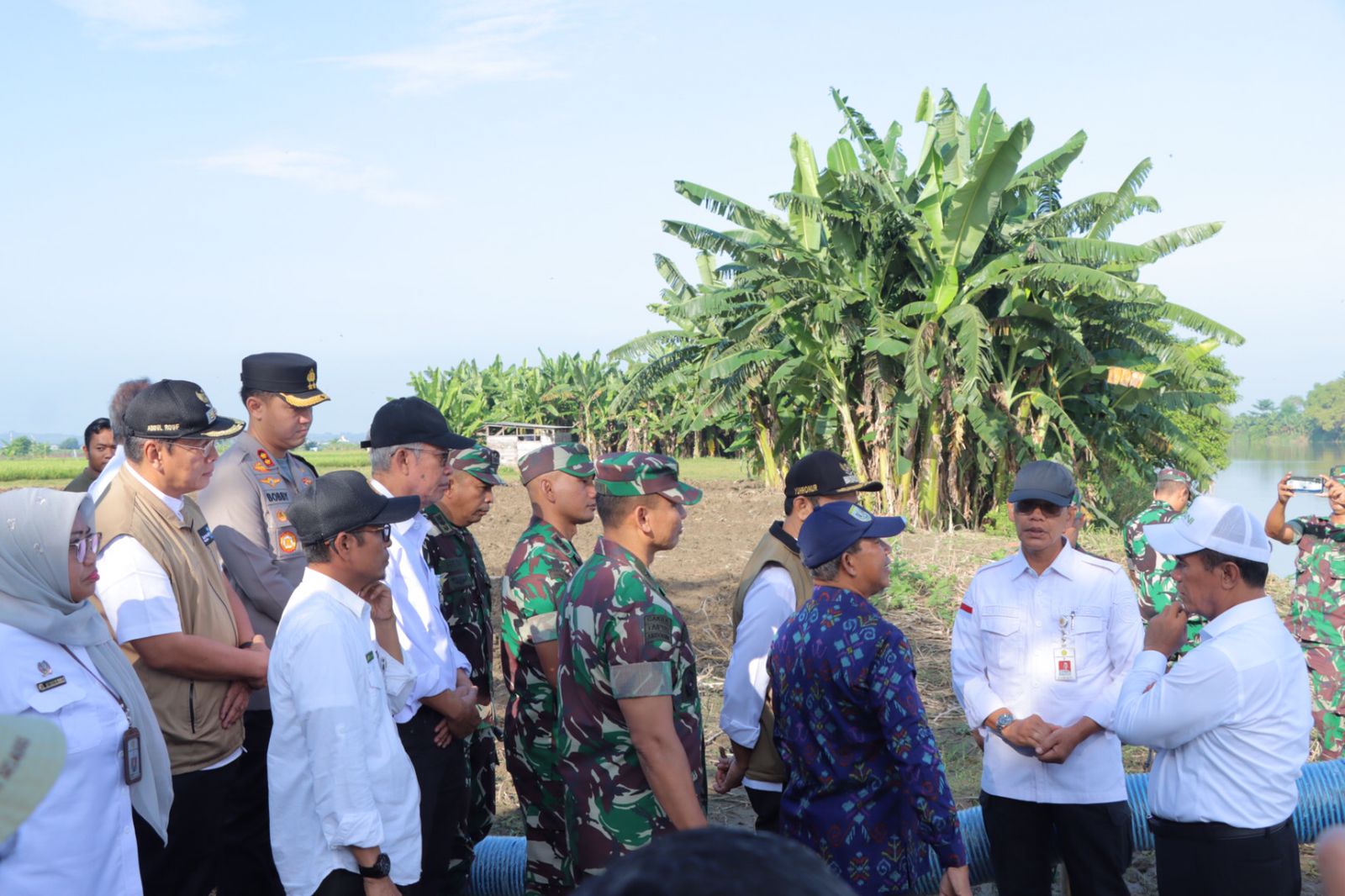 Kapolres Lamongan Hadiri Undangan Kunjungan Kerja Menteri Pertanian RI di Kecamatan Babat dan Kedungpring