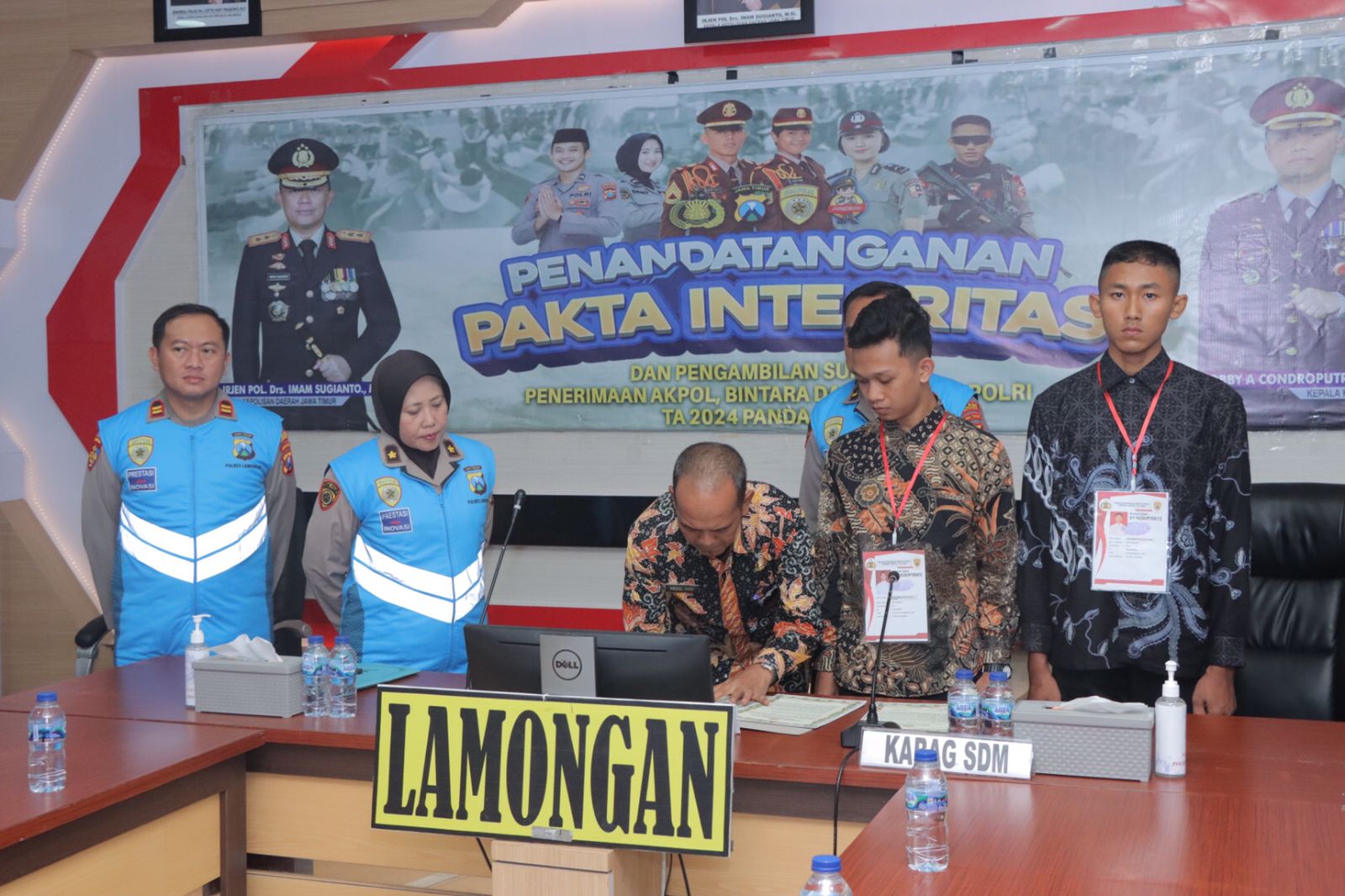 Penanda tanganan Pakta Integritas Penerimaan POLRI 2024 Polres Lamongan