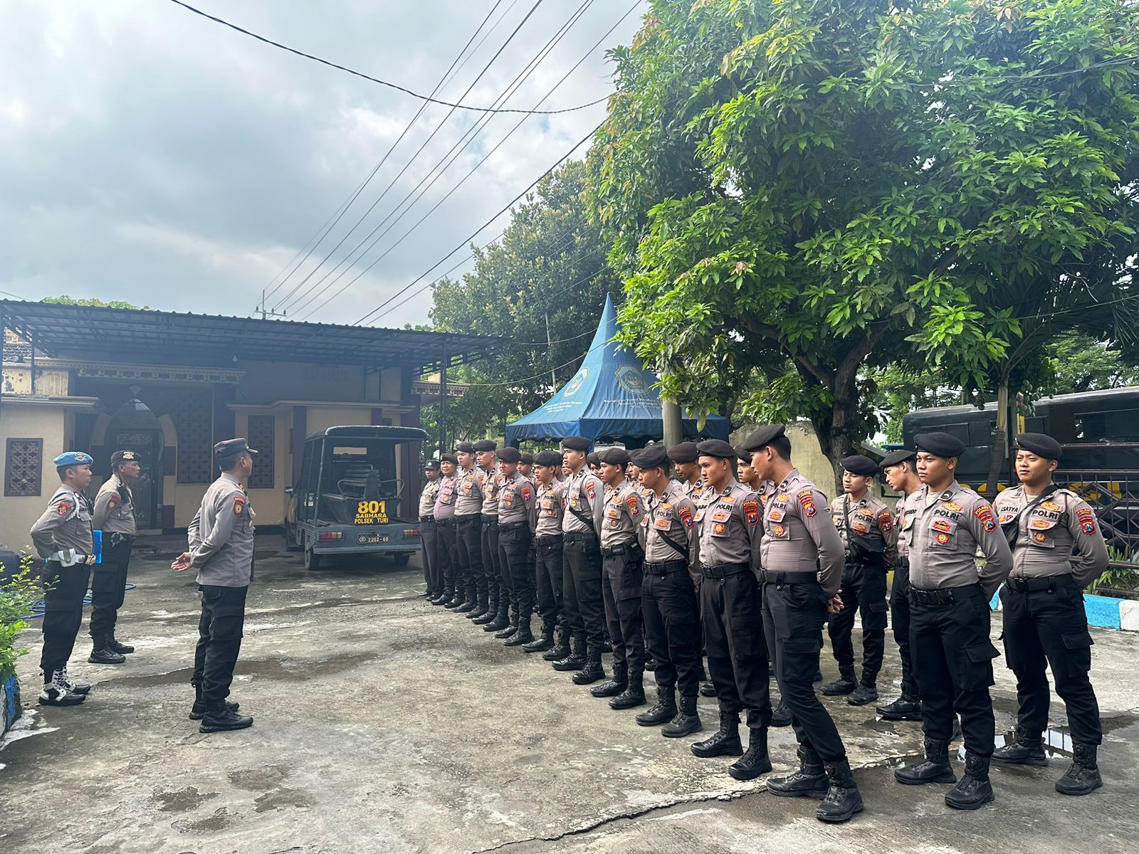 Polres Lamongan Laksanakan Pengamanan Halal Bihalal Salah Satu Perguruan Silat di Lamongan
