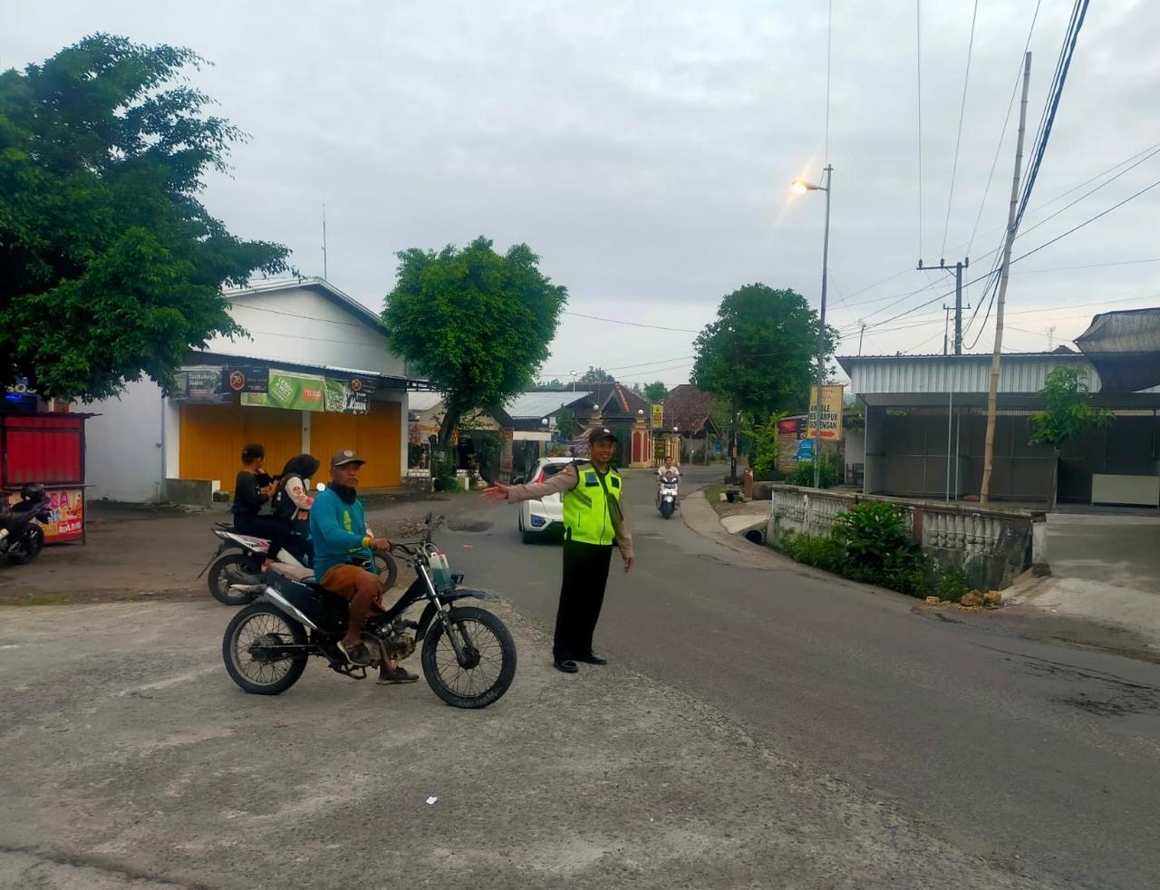 Polres Lamongan dan Polsek Jajaran Gelar Commander Wish Guna Kelancaran Aktivitas Masyarakat