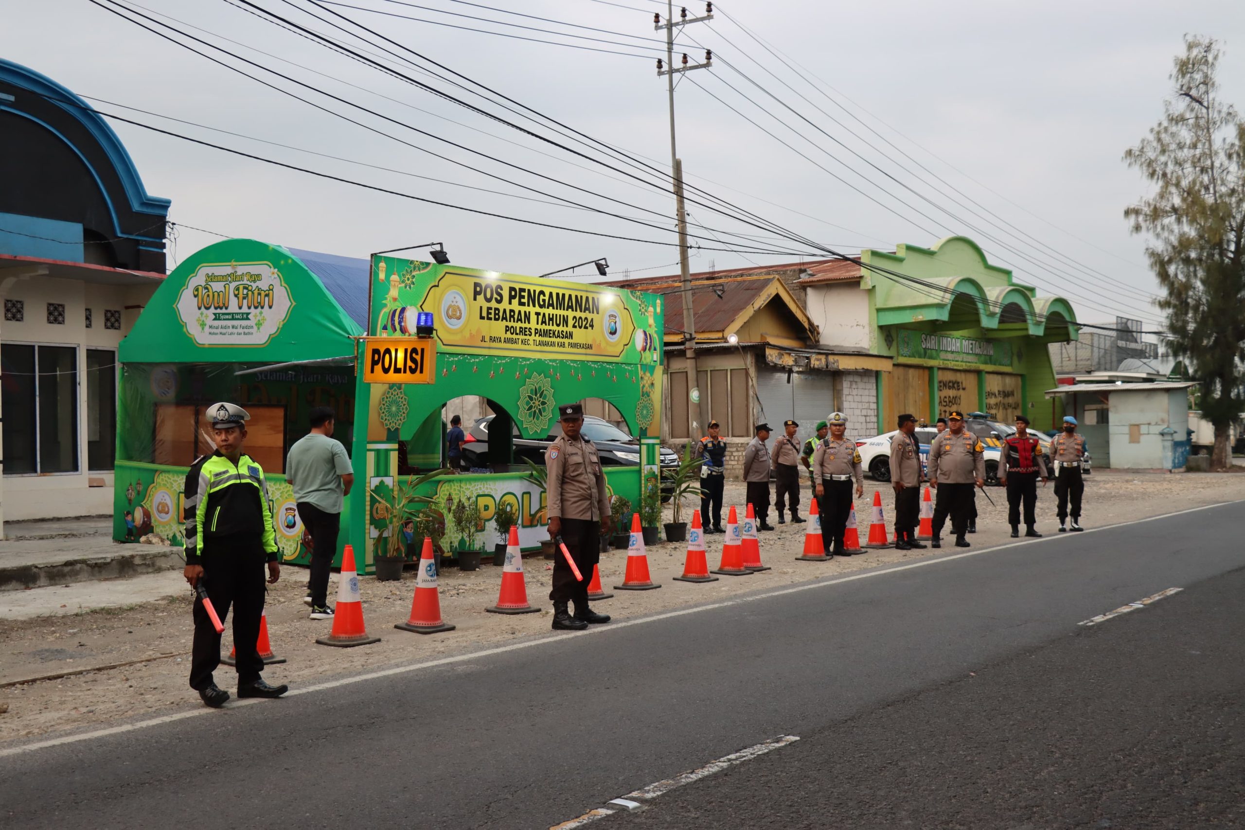 Pastikan Mudik Aman dan Nyaman Kapolres Pamekasan Pantau Jalur Blackspot Jalan Raya Ambat