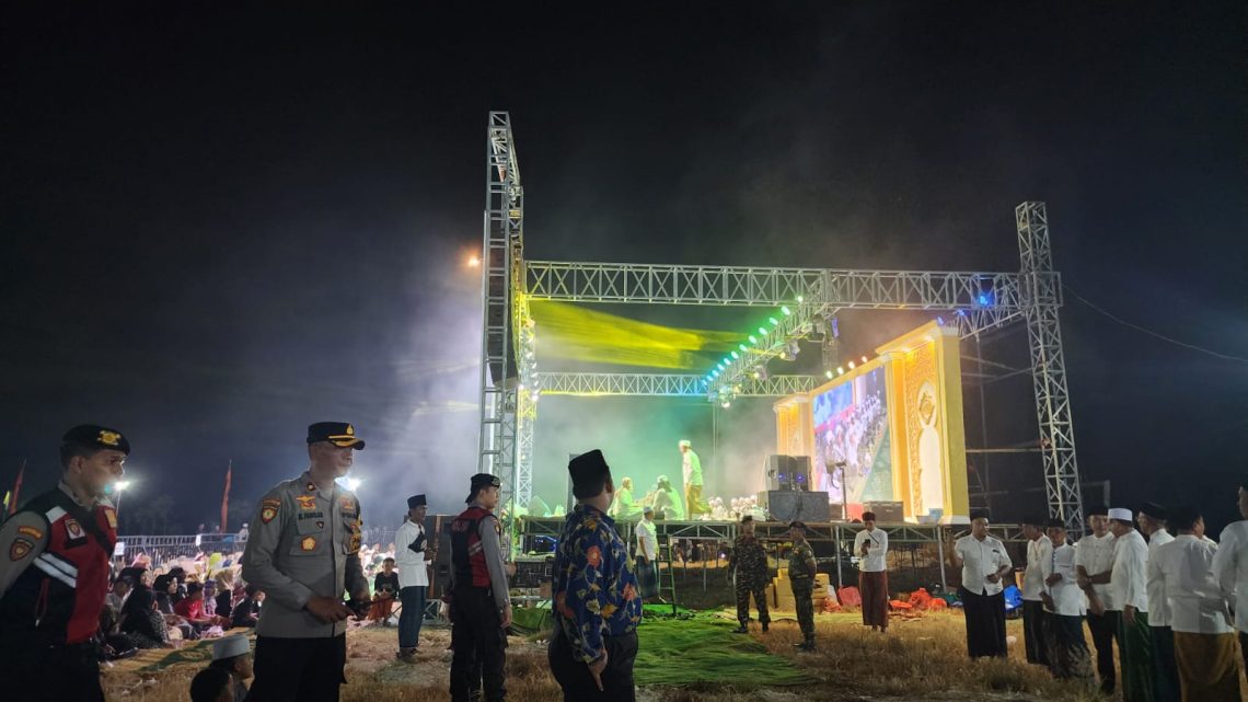 Polres Lamongan Laksanakan Pengamanan Kegiatan “Ababil Bersholawat” Bersama Pembicara Gus Hafid Hakiem dan Gus Azmi Askandar