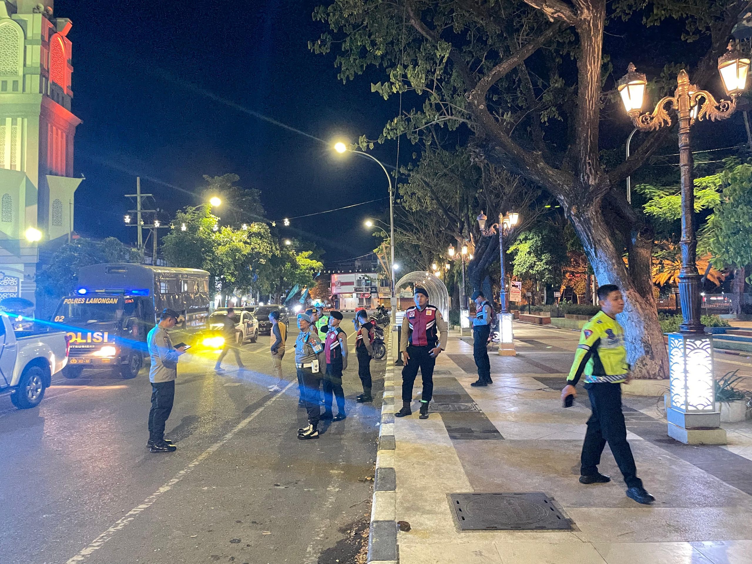 Tingkatkan Keamanan Wilayah Personel Polres Lamongan Gelar Patroli Harkamtibmas