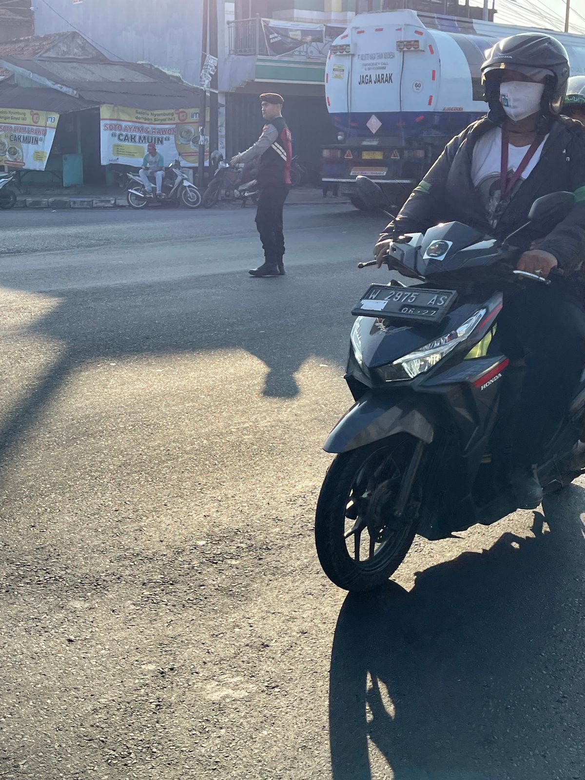 Anggota Polres Lamongan Laksanakan Commander Wish Setiap Pagi
