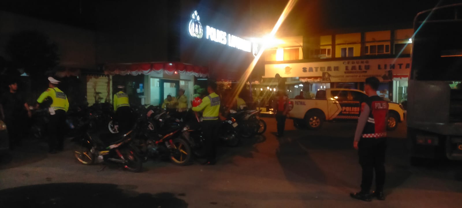 Cegah Tindakan Kriminalitas, Personel Polres Lamongan Gelar Patroli Harkamtibmas