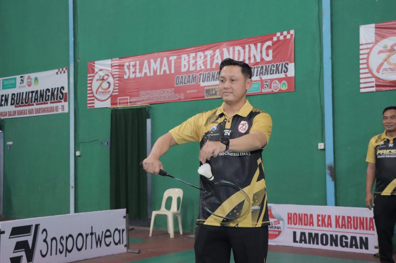 Kapolres Lamongan membuka Turnamen Badminton Kapolres Lamongan Cup 2024 dalam Rangka Hari Bhayangkara ke-78