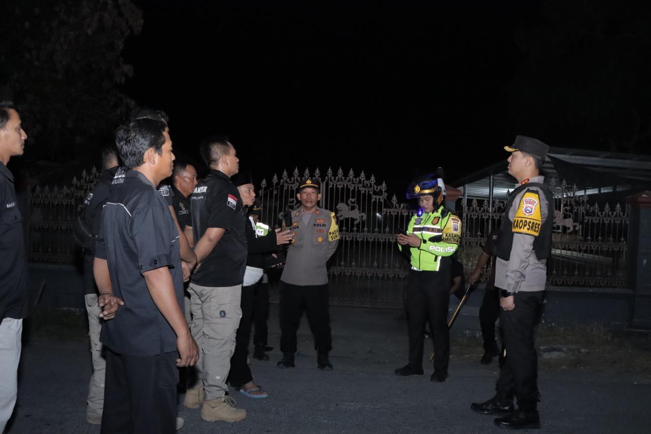 Kapolres Lamongan Turun Langsung Ke Lapangan Pastikan Kondisi Aman Saat Kegiatan Pengesahan