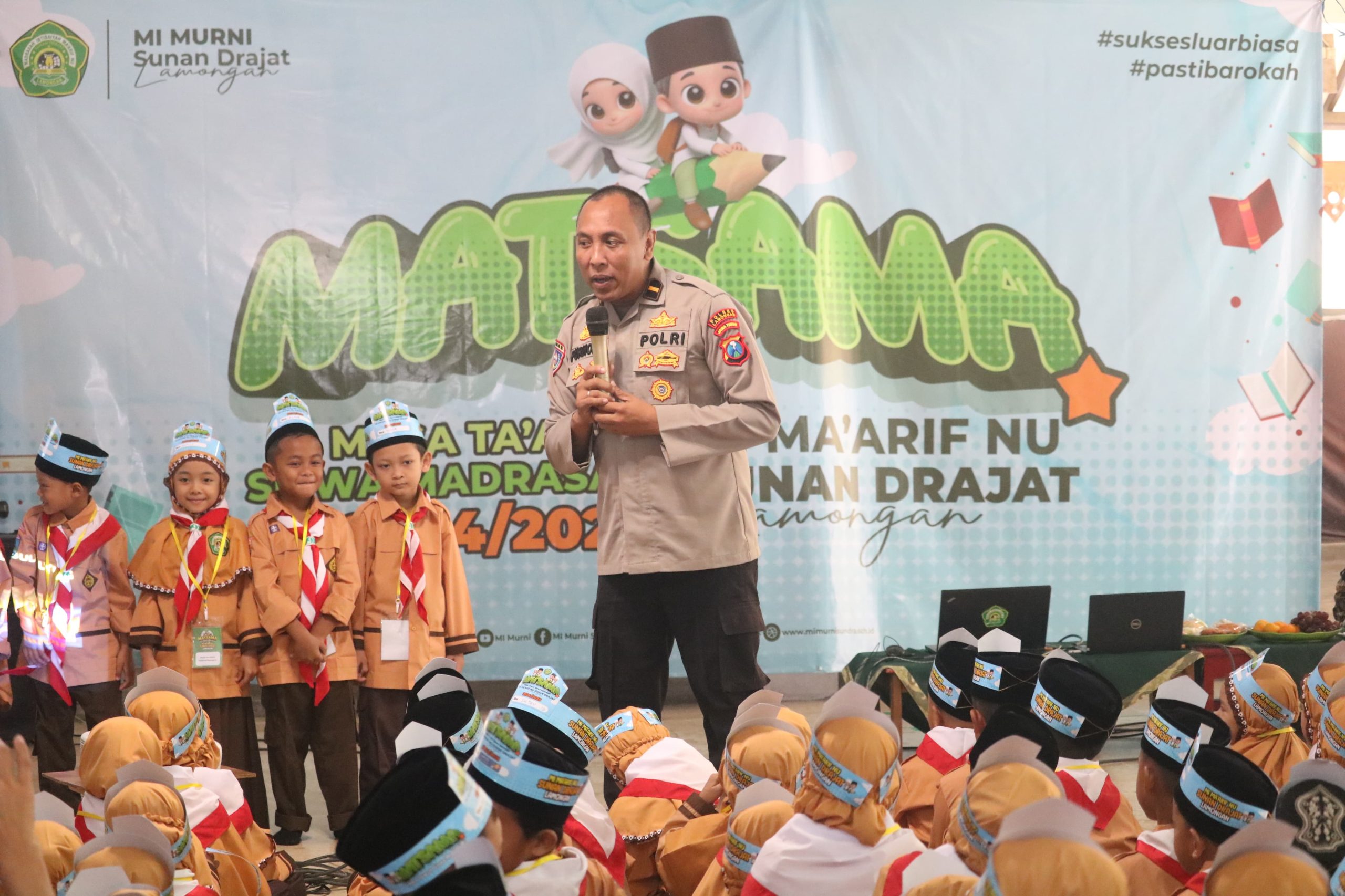Polres Lamongan Laksanakan Binluh Pencegahan Bullying di MI Ma’arif NU Sunan Drajad