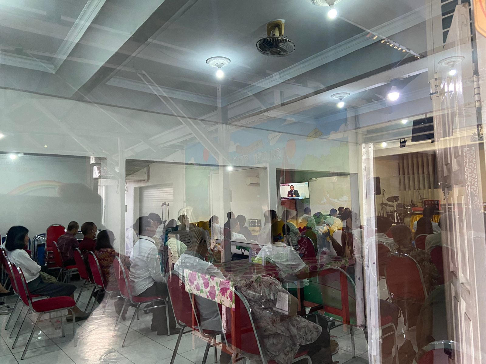 Polres Lamongan Laksanakan Pengamanan Ibadah Rutin Minggu Agung Umat Kristiani di Gereja Kabupaten Lamongan